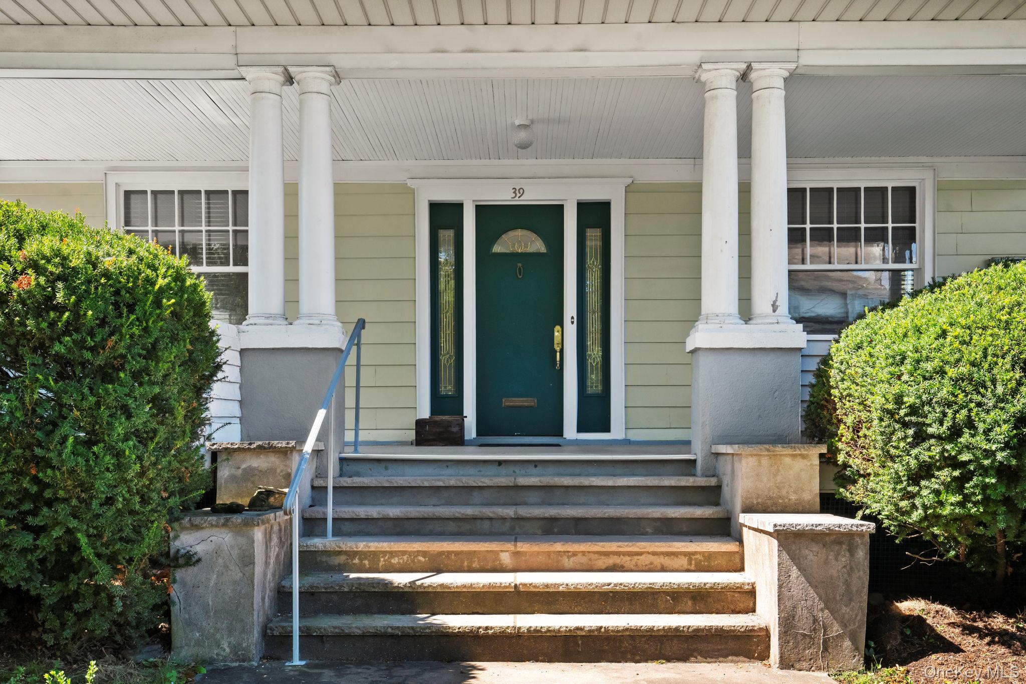 39 Bayley Avenue, Yonkers, NY 10705