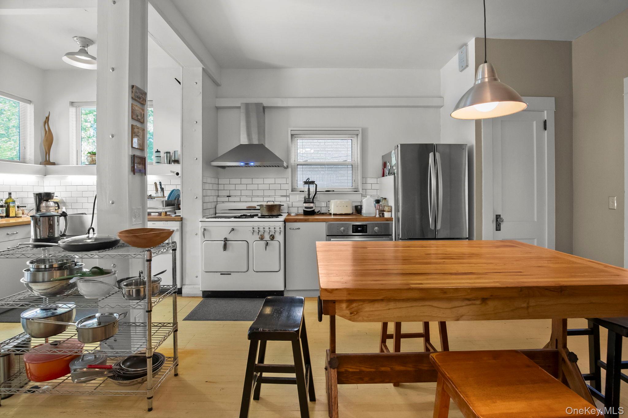 39 Bayley Avenue, Yonkers, NY 10705