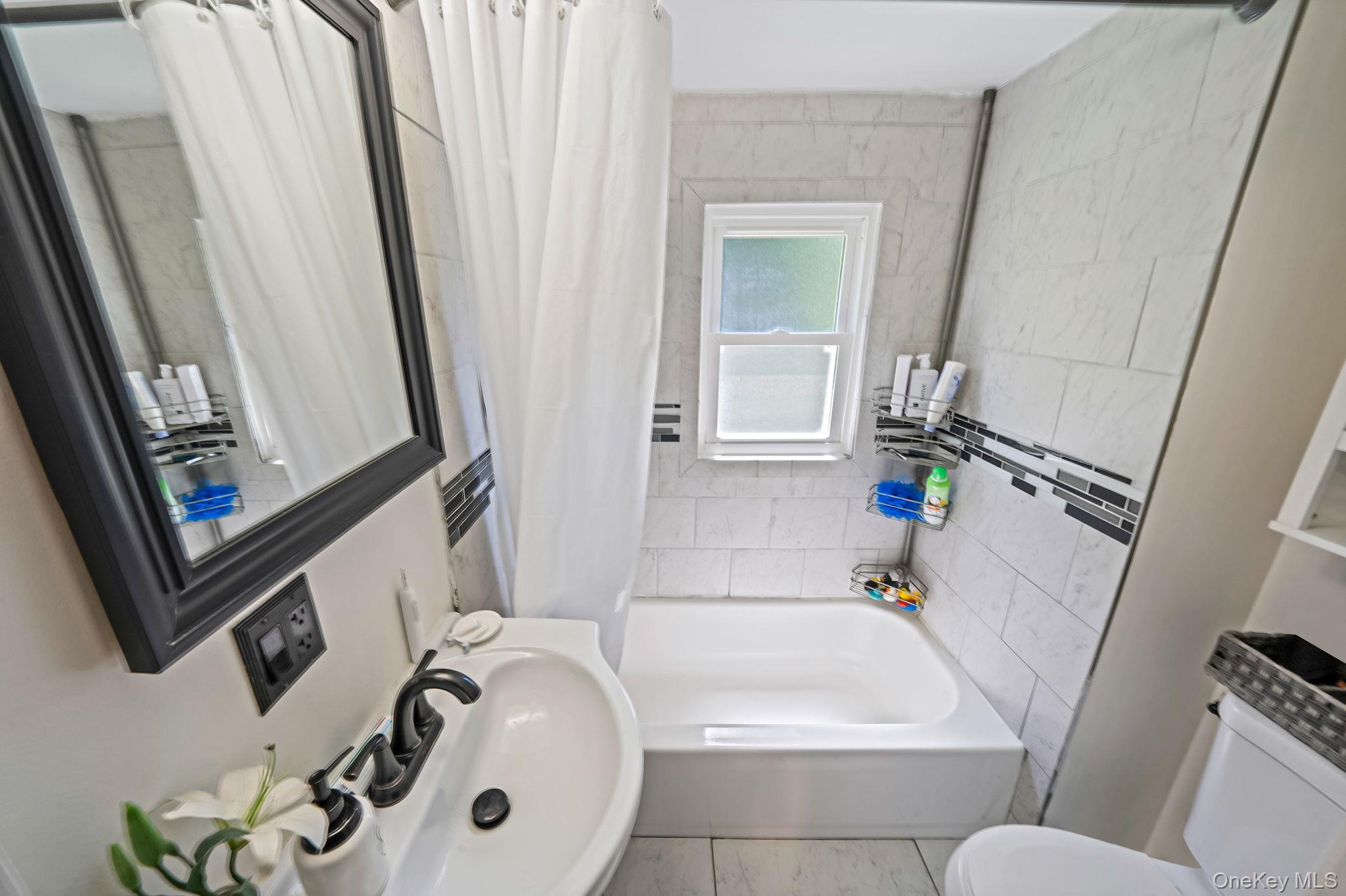 10 Community Road, Coram, NY 11727