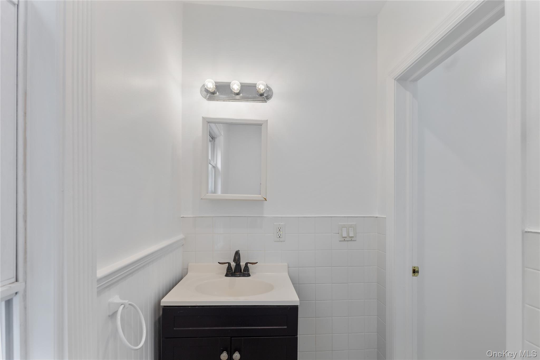 15 Desmond Avenue, Bronxville, NY 10708