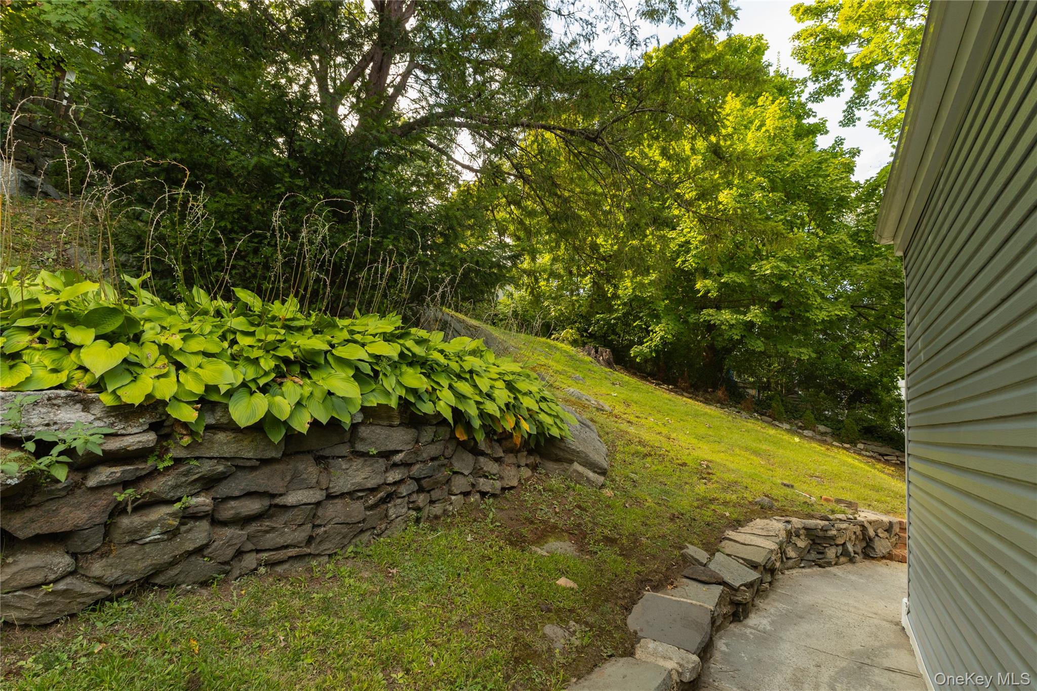 15 Desmond Avenue, Bronxville, NY 10708