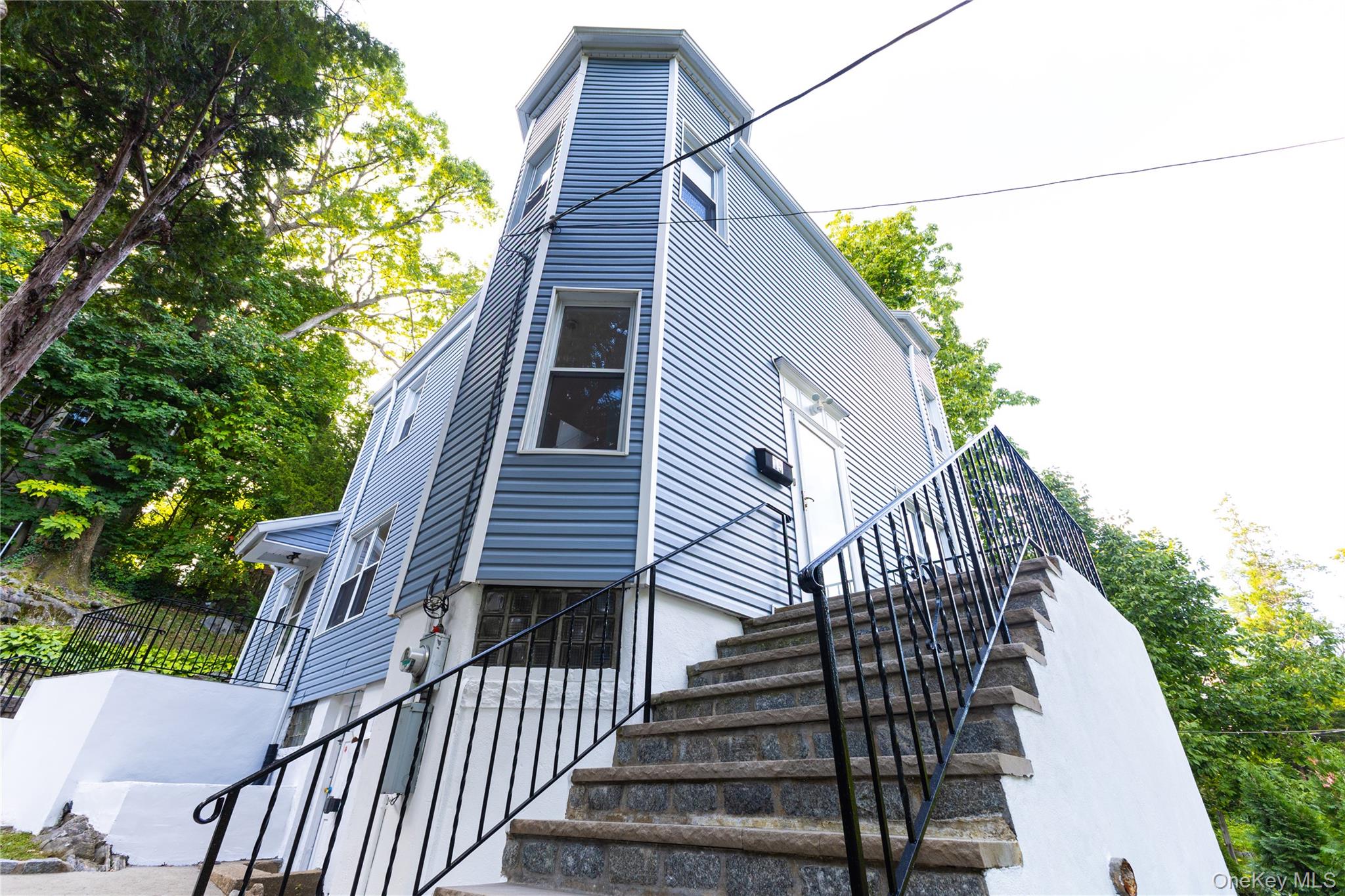 15 Desmond Avenue, Bronxville, NY 10708