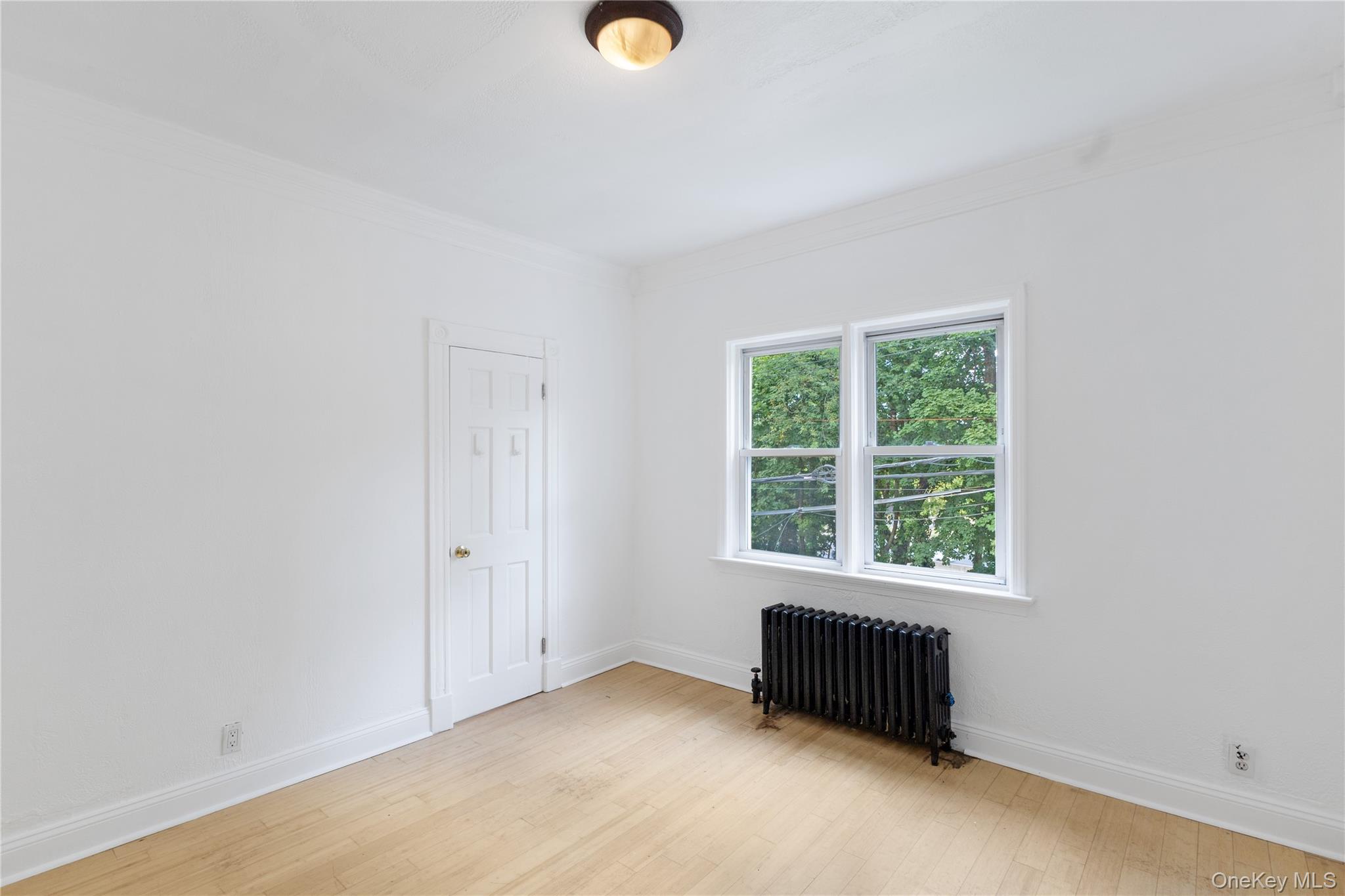 15 Desmond Avenue, Bronxville, NY 10708