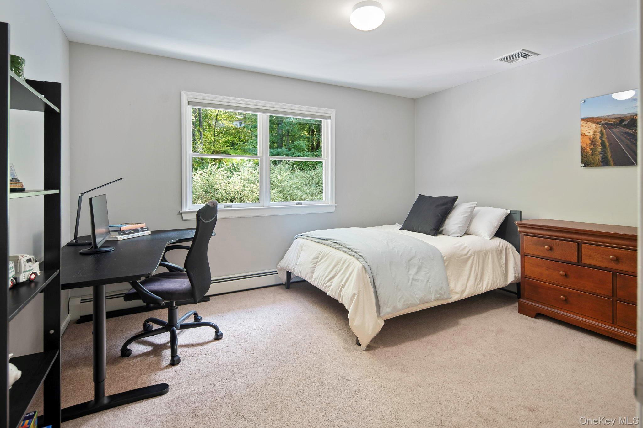 35 Whitlaw Lane, Chappaqua, NY 10514