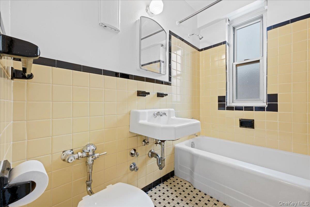 477 FDR Drive # M1602, New York (Manhattan), NY 10002