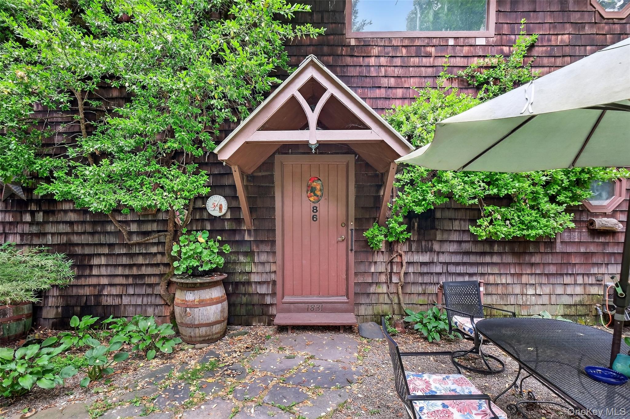 86 State Route 32 S, New Paltz, NY 12561