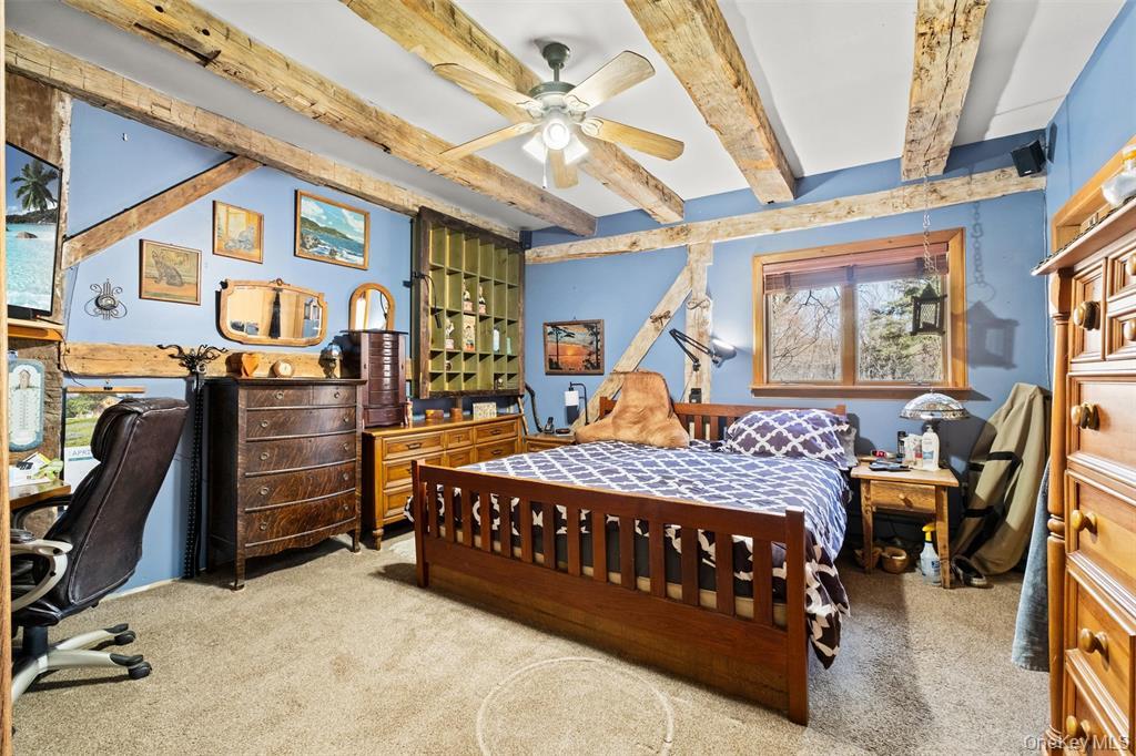 86 State Route 32 S, New Paltz, NY 12561