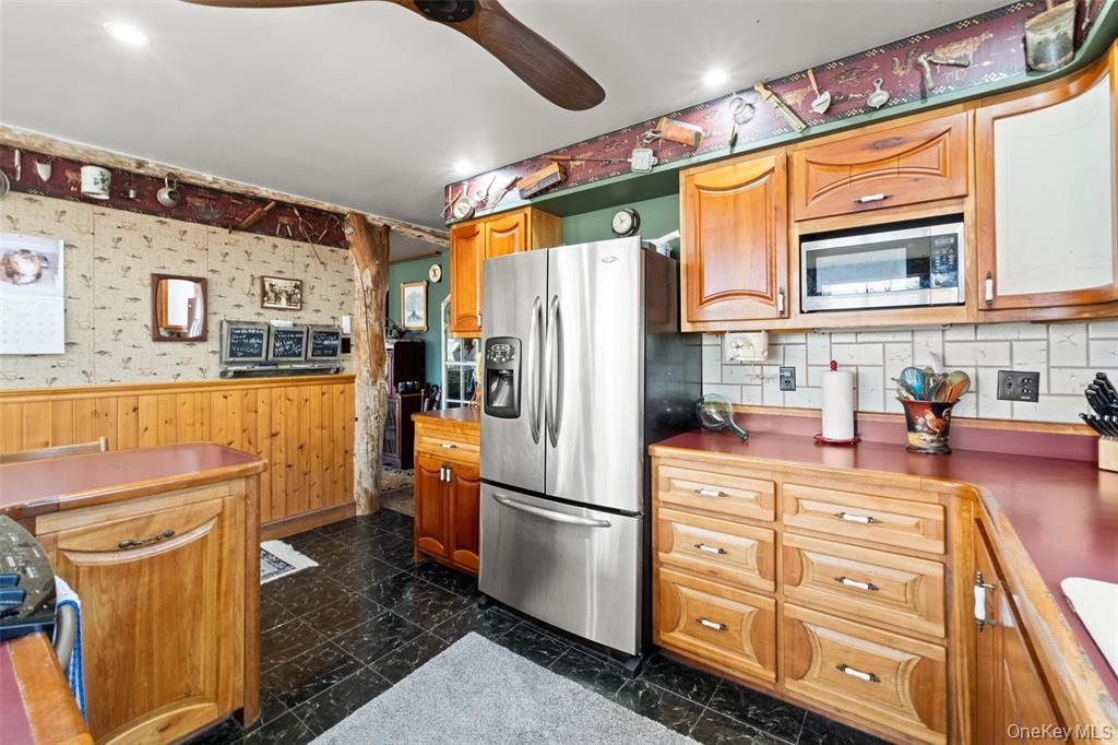 86 State Route 32 S, New Paltz, NY 12561