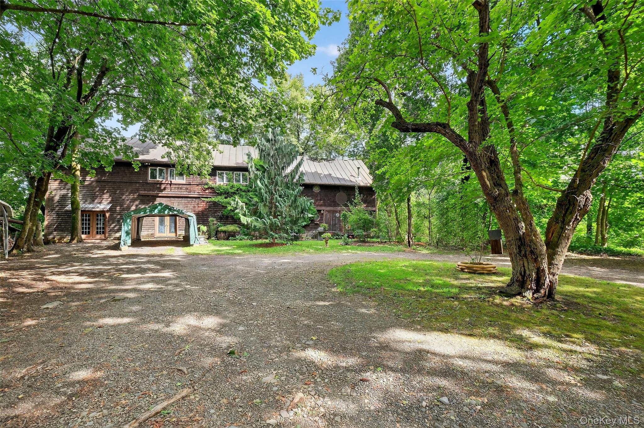 86 State Route 32 S, New Paltz, NY 12561