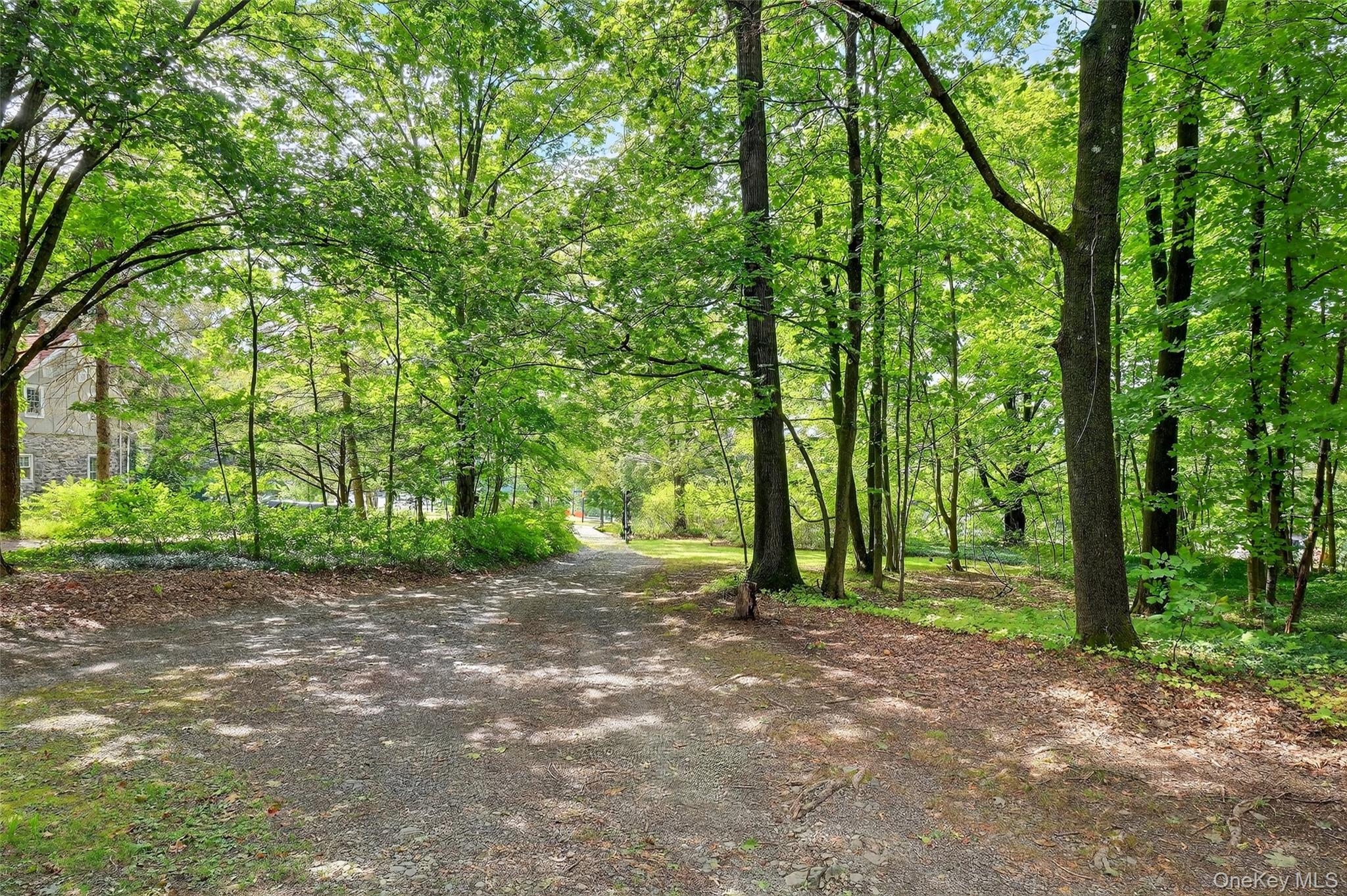 86 State Route 32 S, New Paltz, NY 12561