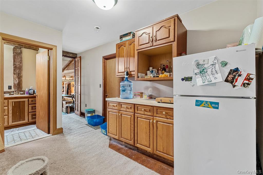 86 State Route 32 S, New Paltz, NY 12561