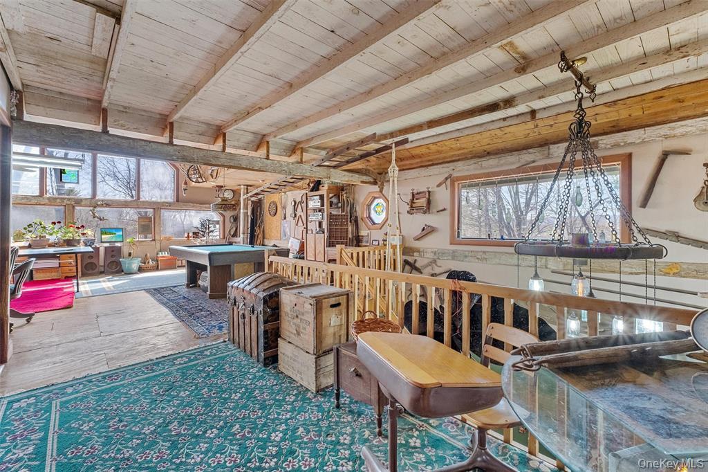 86 State Route 32 S, New Paltz, NY 12561