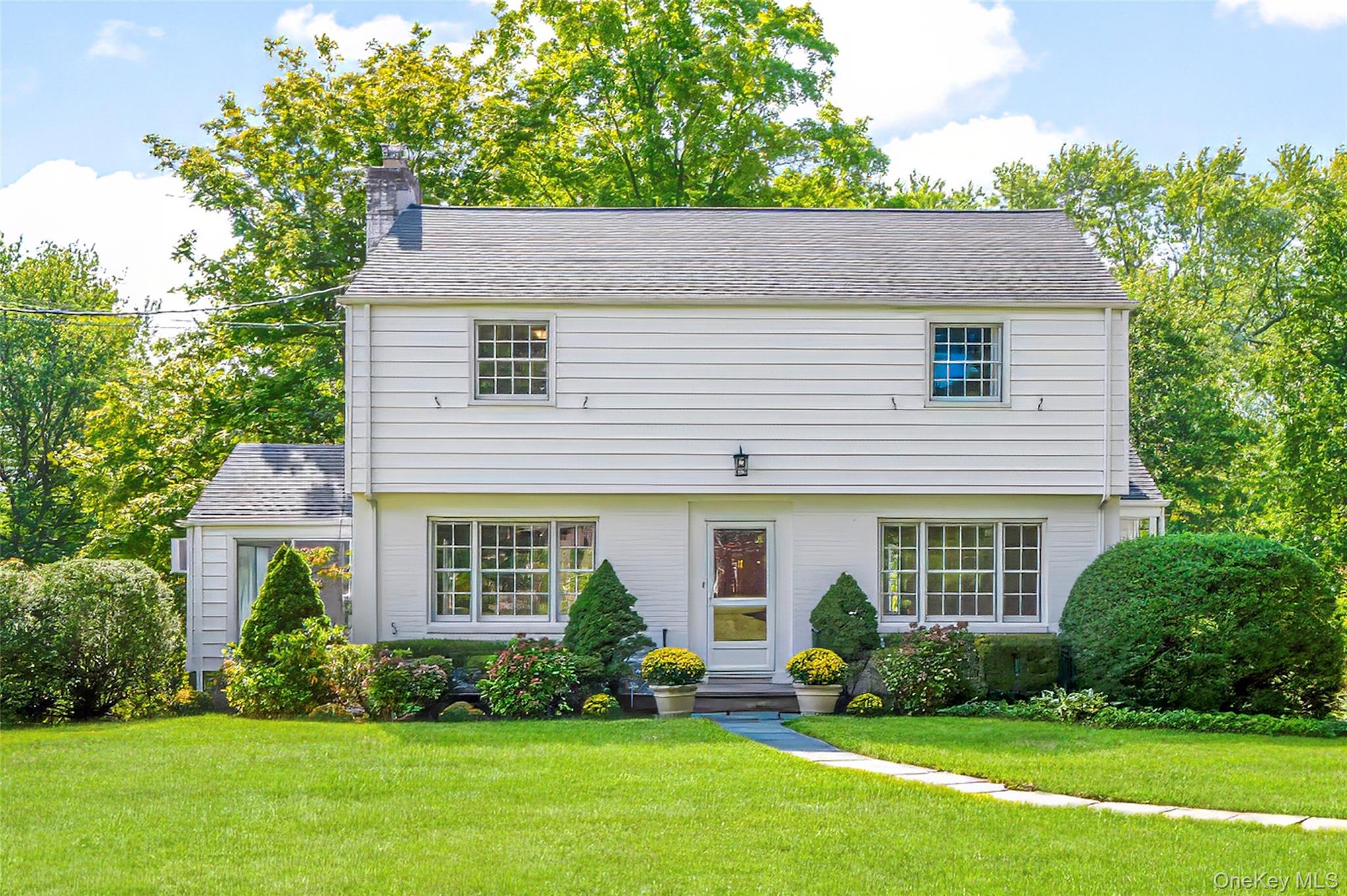 17 Avondale Road, White Plains, NY 10605