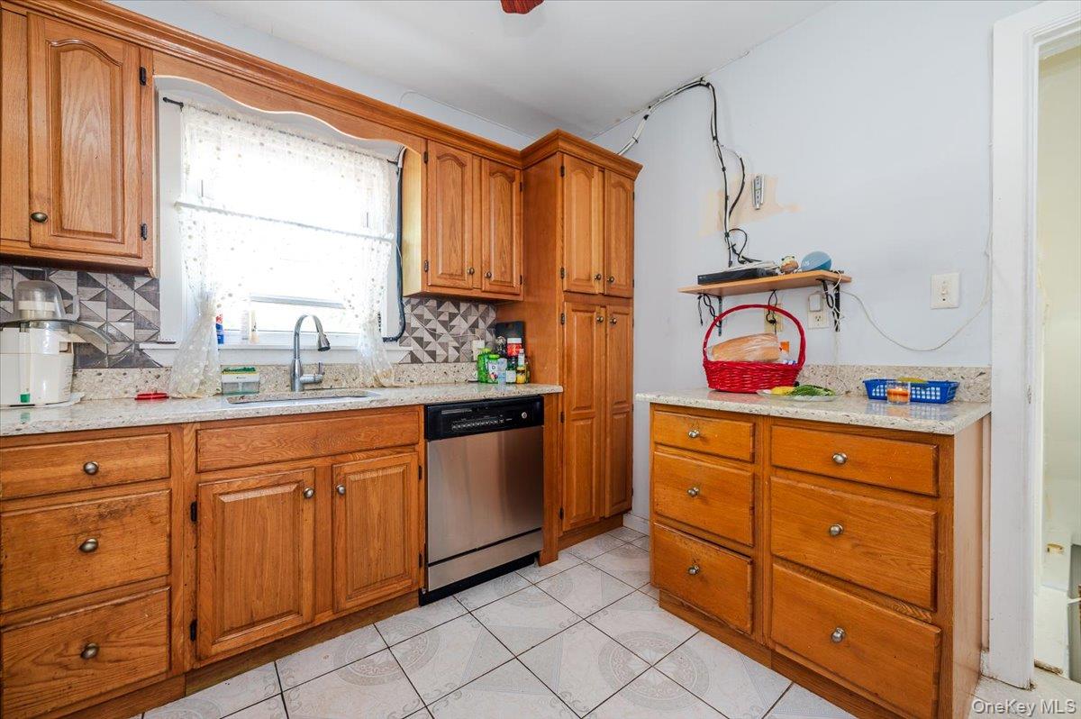 12253 Milburn Street, Saint Albans, NY 11413