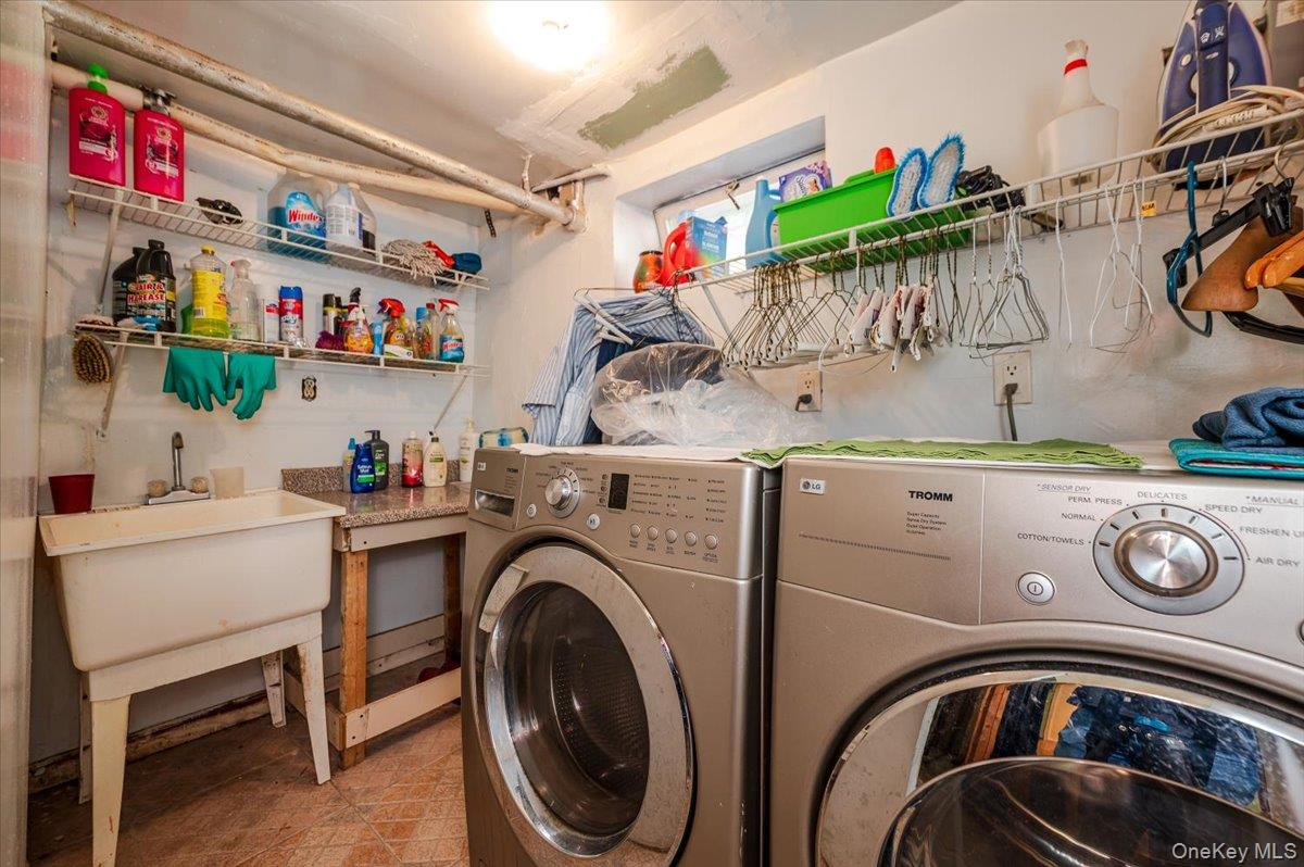 12253 Milburn Street, Saint Albans, NY 11413