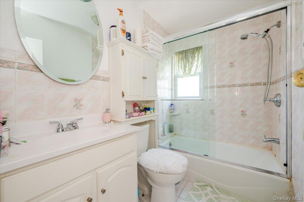 12253 Milburn Street, Saint Albans, NY 11413