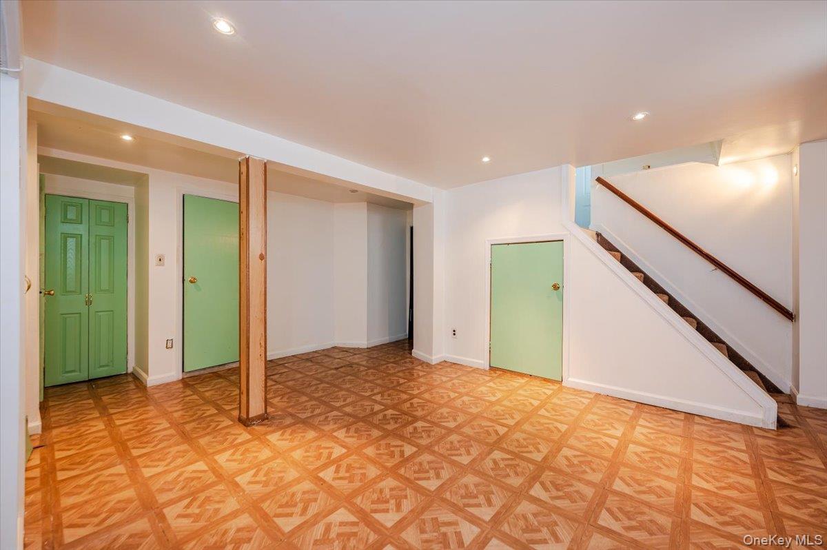 12253 Milburn Street, Saint Albans, NY 11413