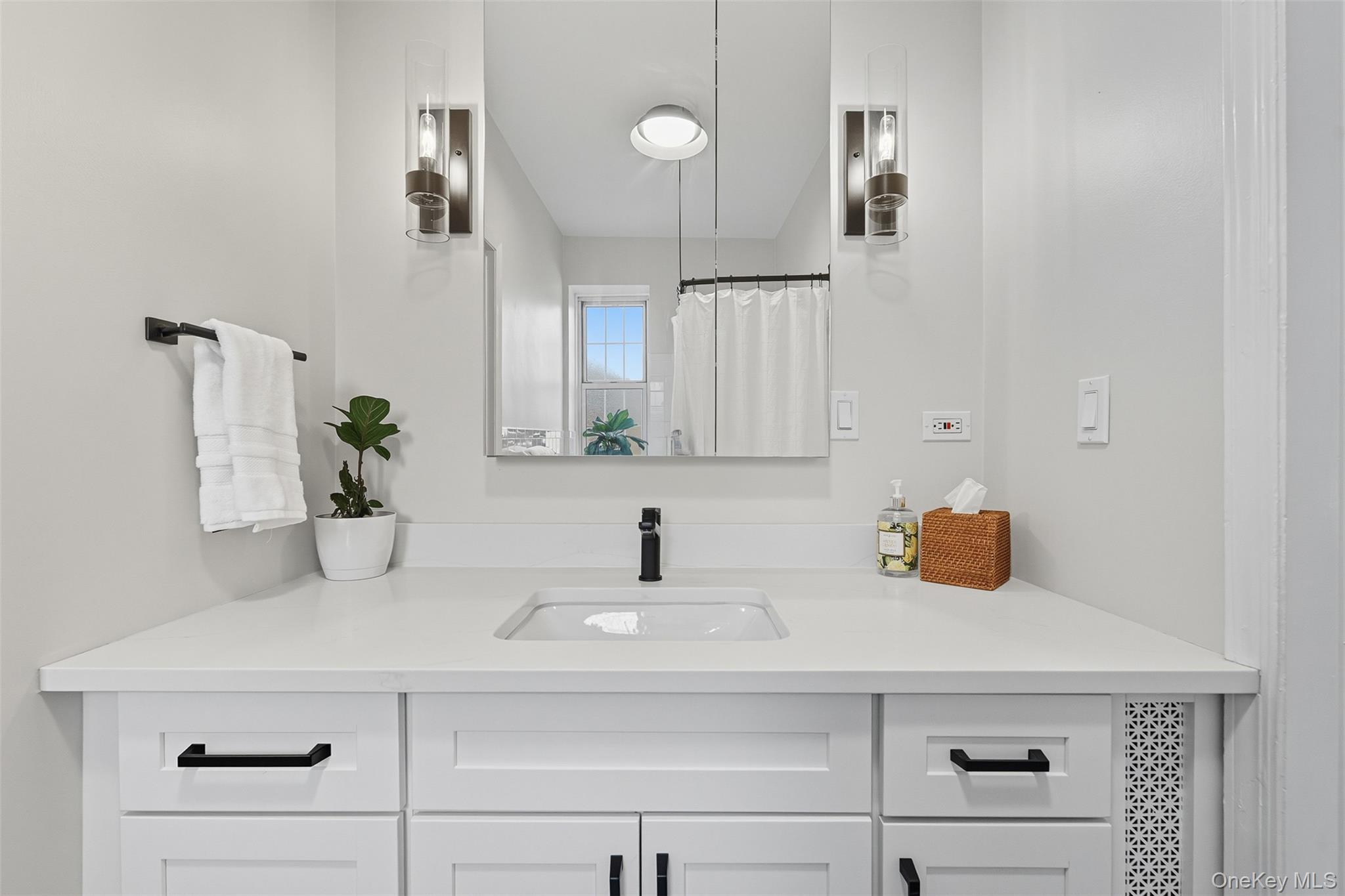 16 N Chatsworth Avenue # 214, Larchmont, NY 10538