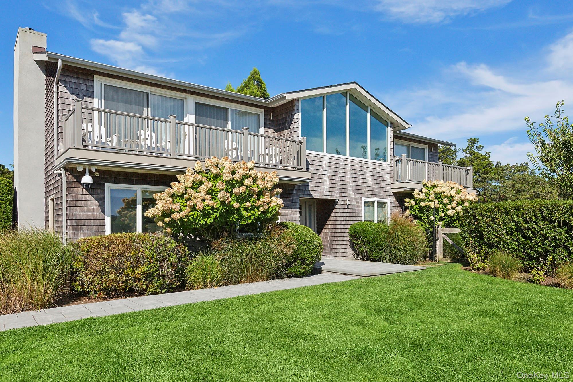 4 Bayberry Lane, Remsenburg, NY 11960