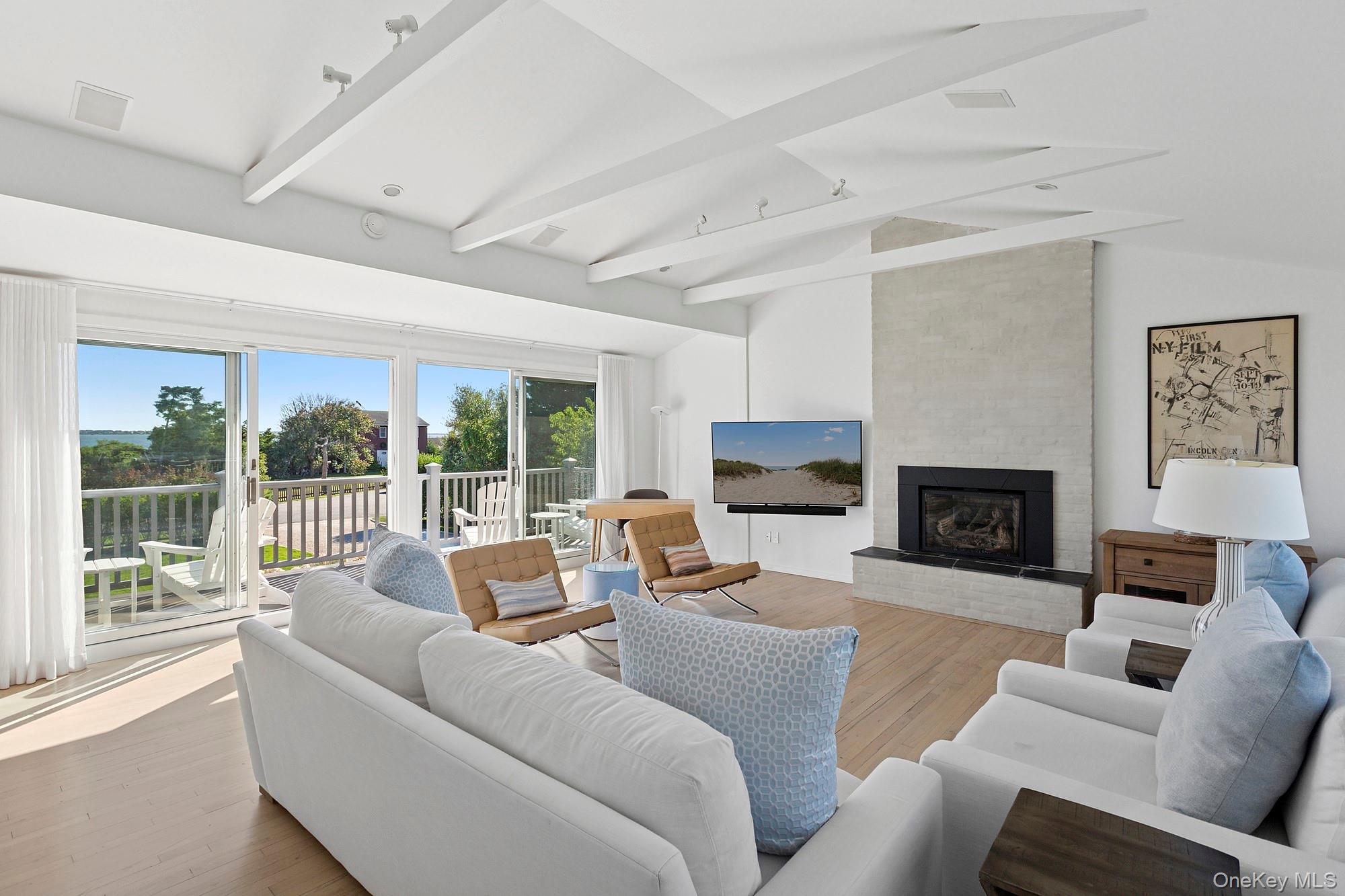 4 Bayberry Lane, Remsenburg, NY 11960