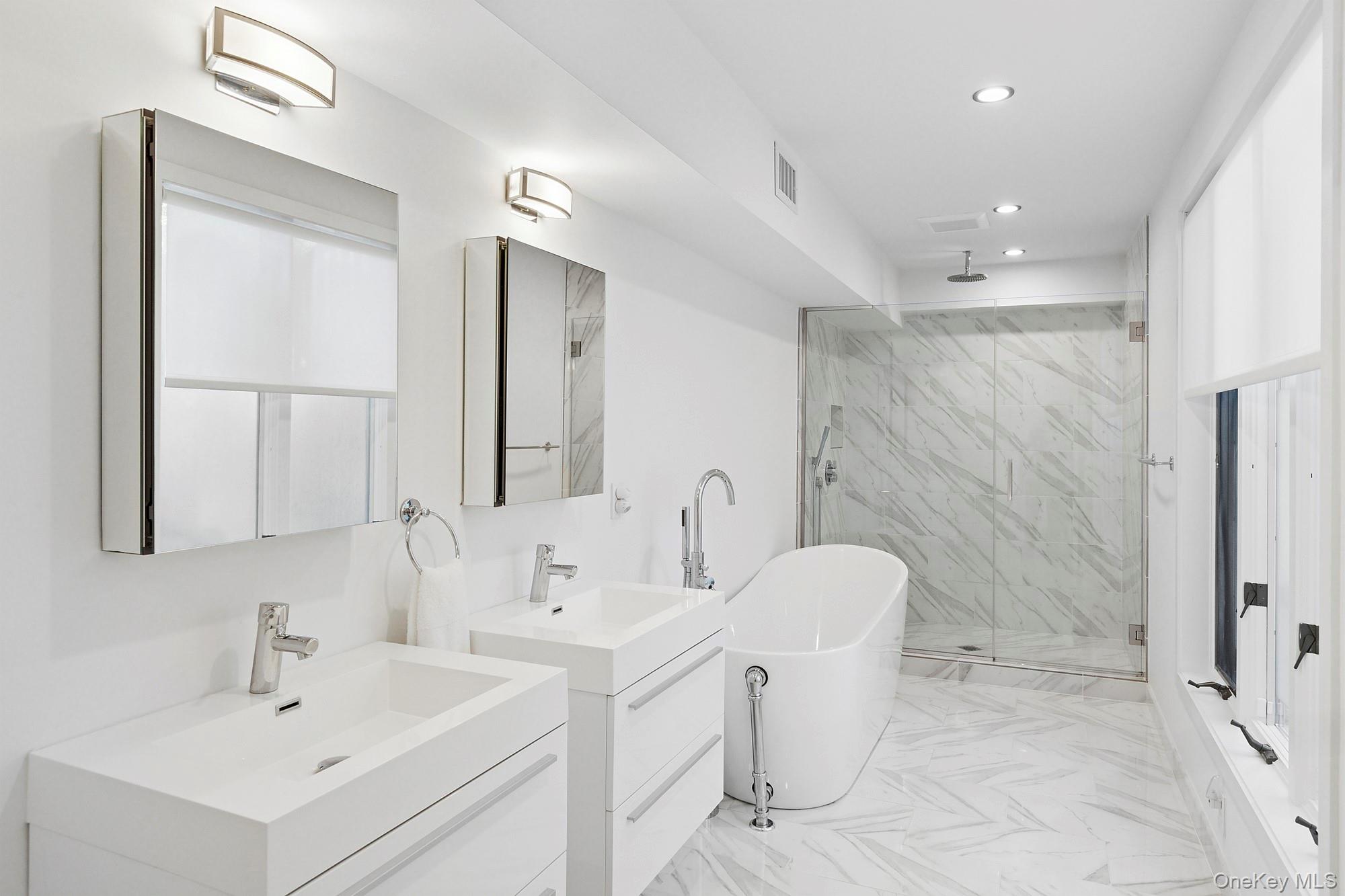 4 Bayberry Lane, Remsenburg, NY 11960