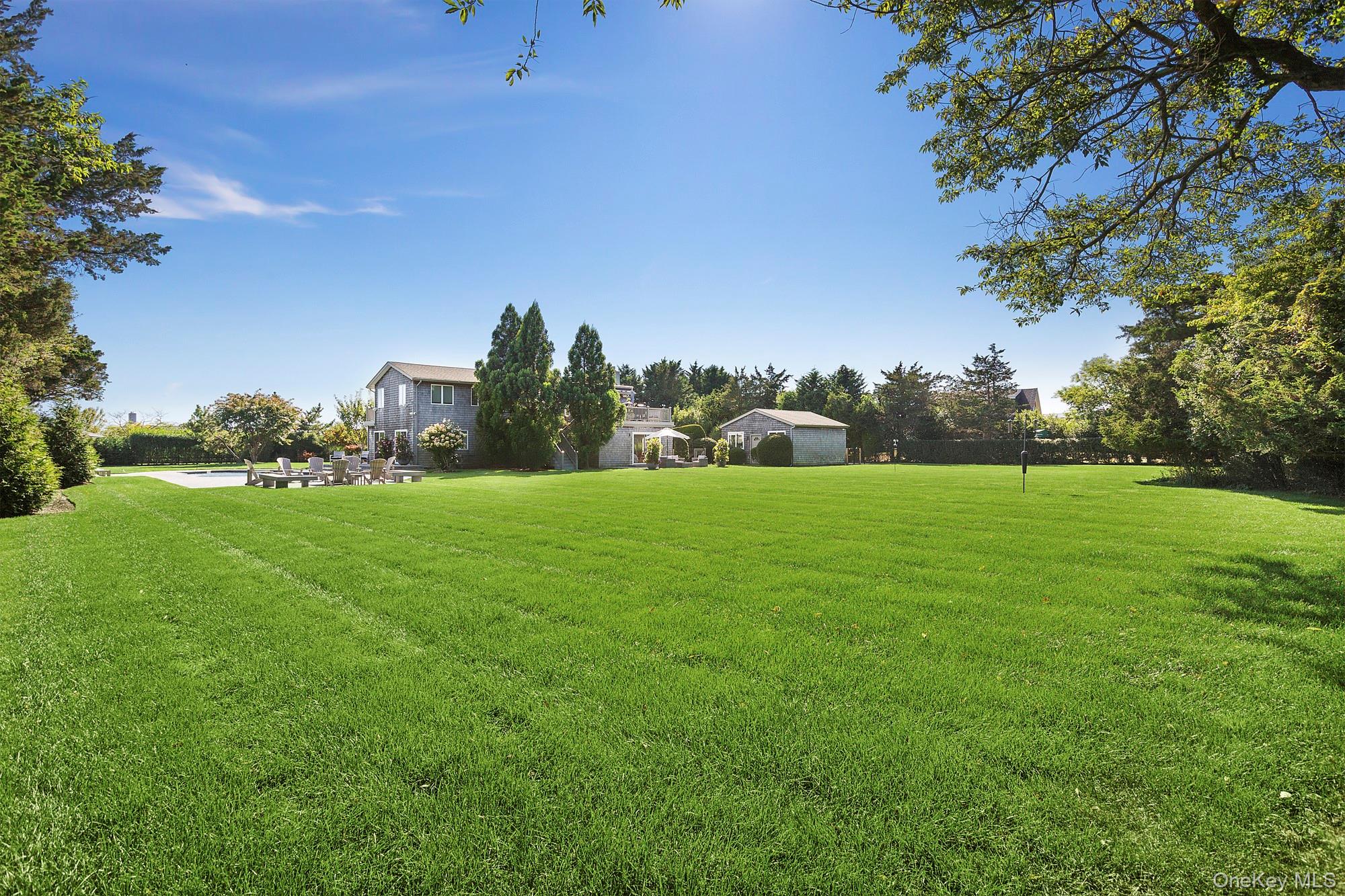 4 Bayberry Lane, Remsenburg, NY 11960