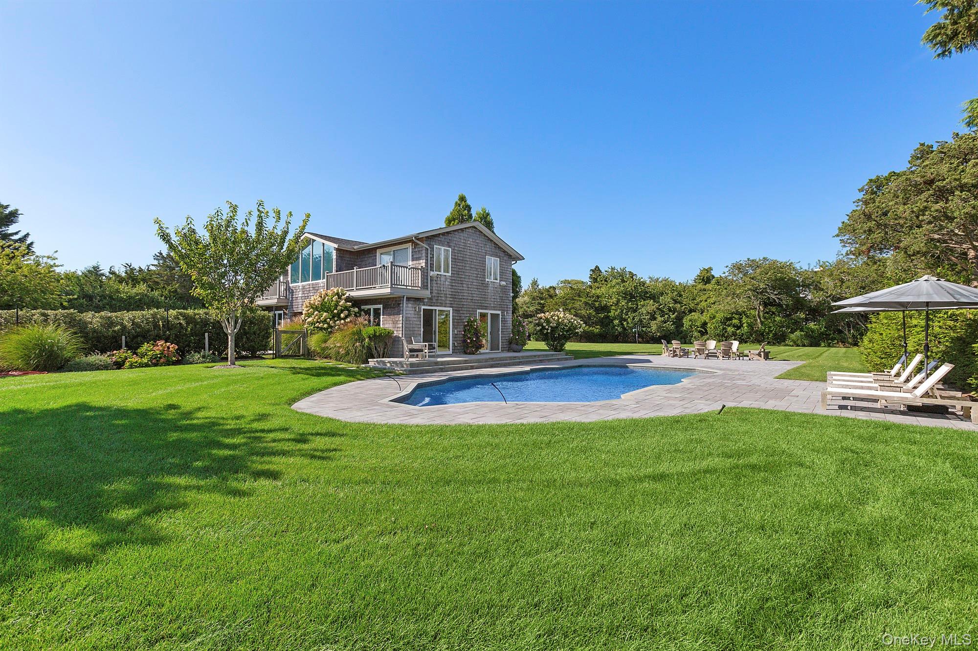 4 Bayberry Lane, Remsenburg, NY 11960