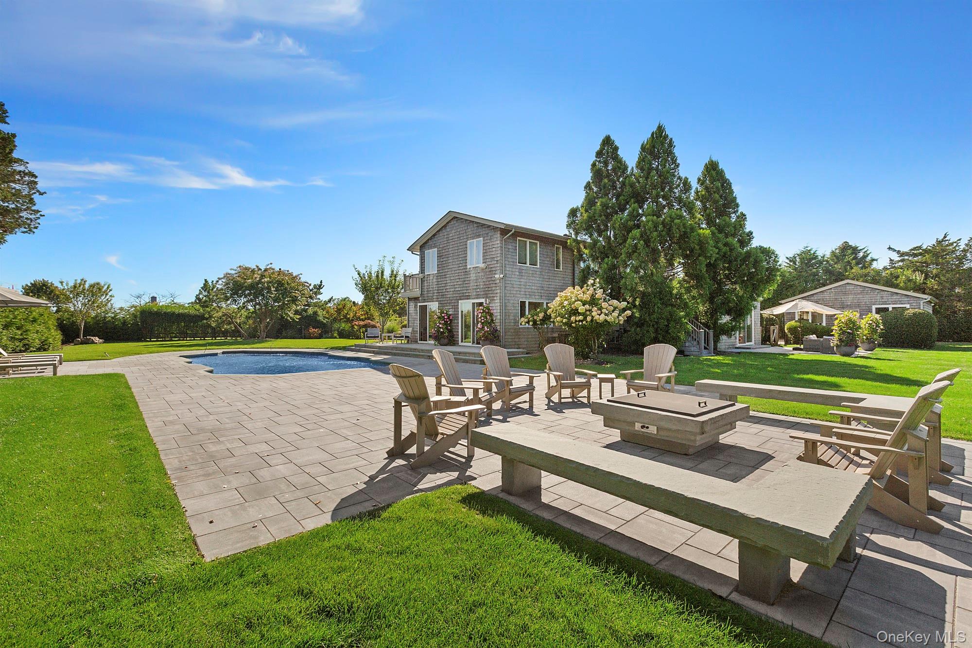 4 Bayberry Lane, Remsenburg, NY 11960