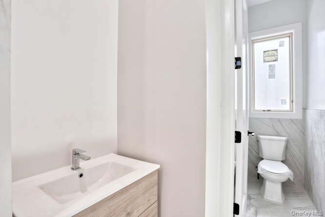 105 Grove Street # 202, Monsey, NY 10952