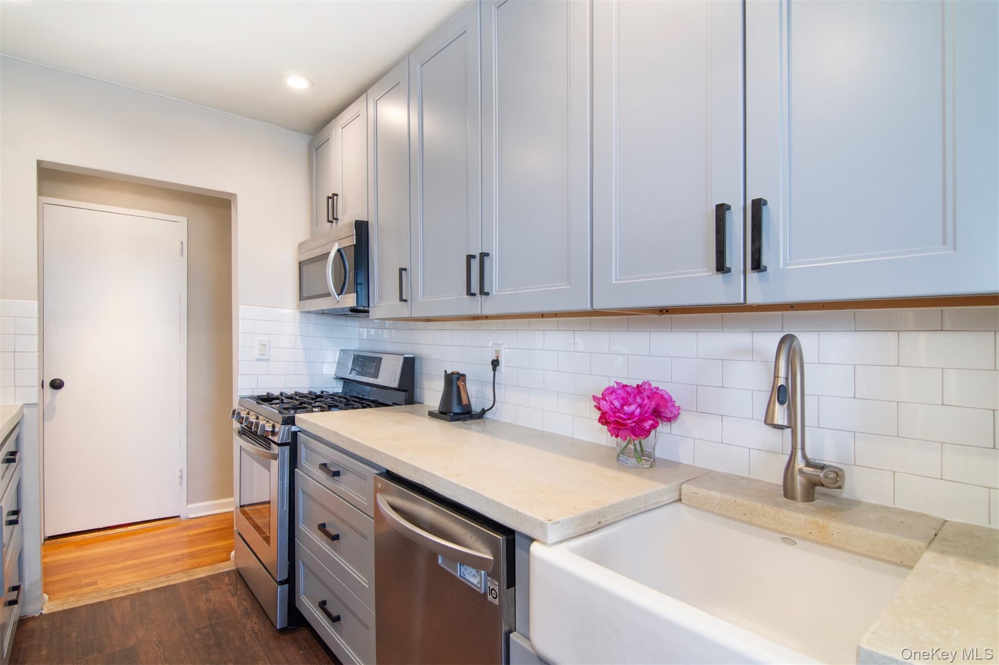 25 Sunnyside Drive # 4H, Yonkers, NY 10705