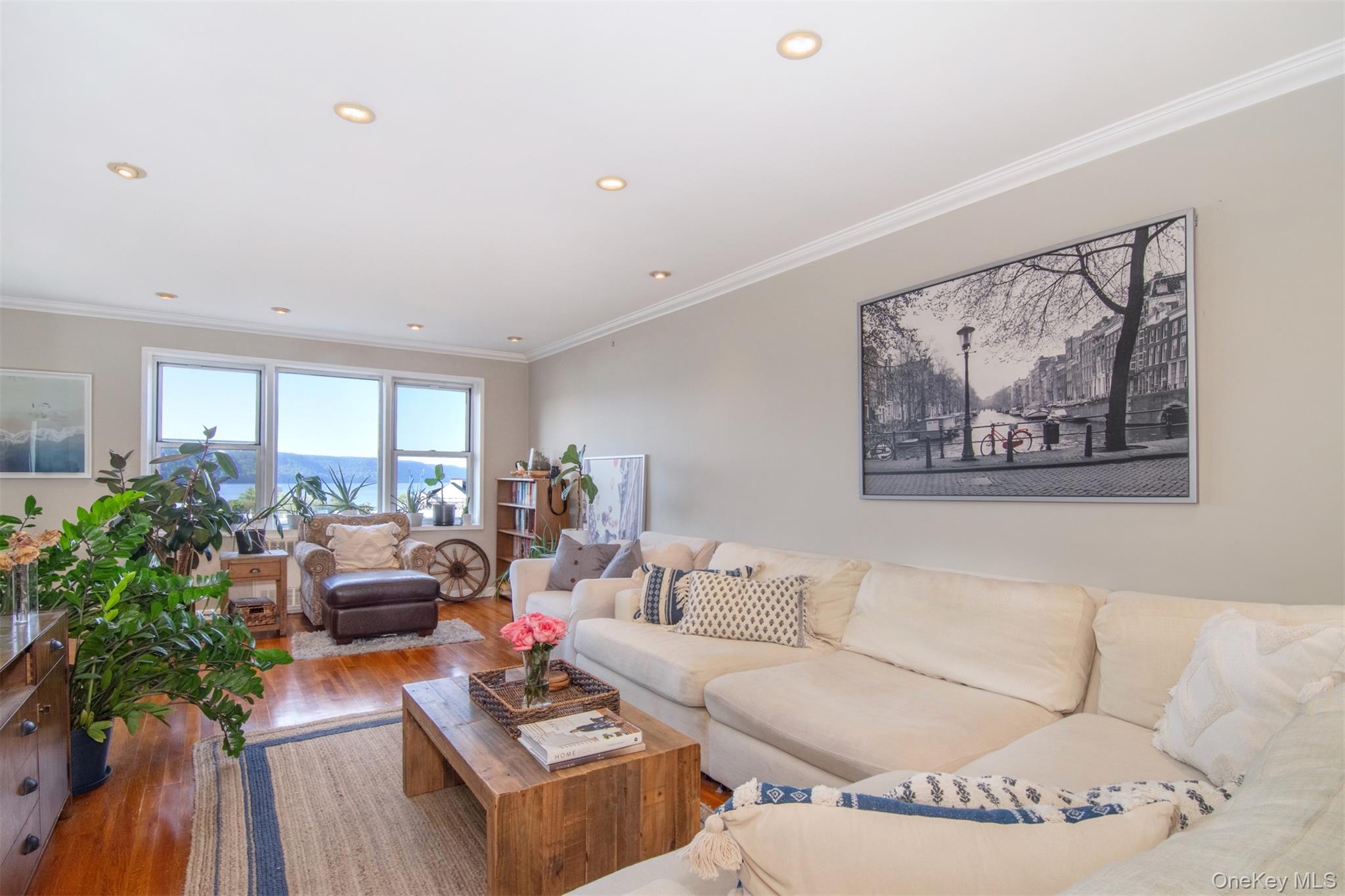 25 Sunnyside Drive # 4H, Yonkers, NY 10705