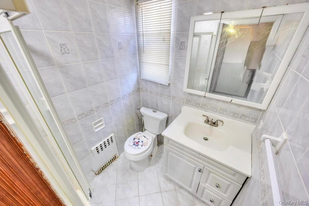 181 Martens Avenue, Valley Stream, NY 11580