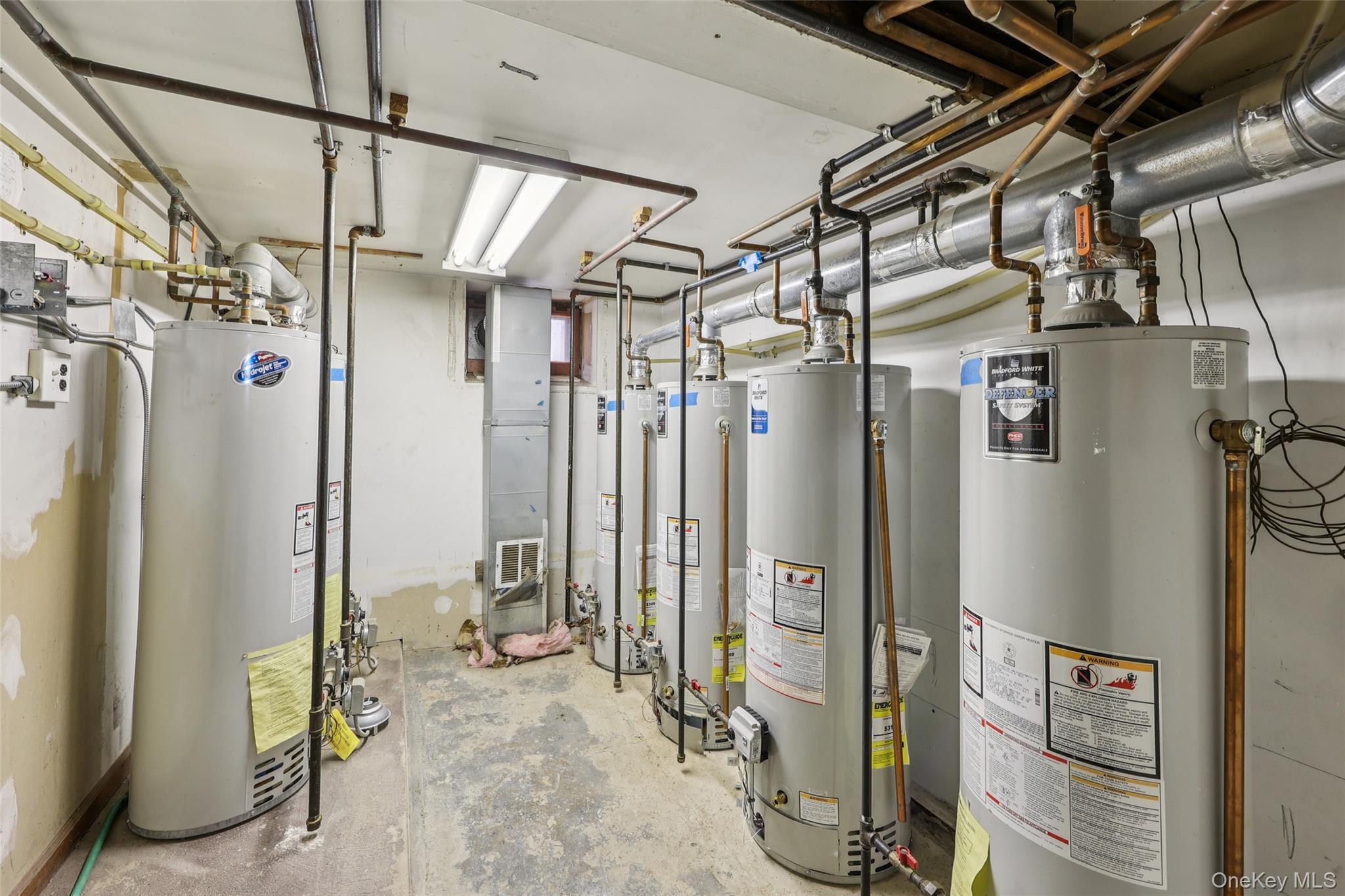 34 Clarendon Avenue, Yonkers, NY 10701