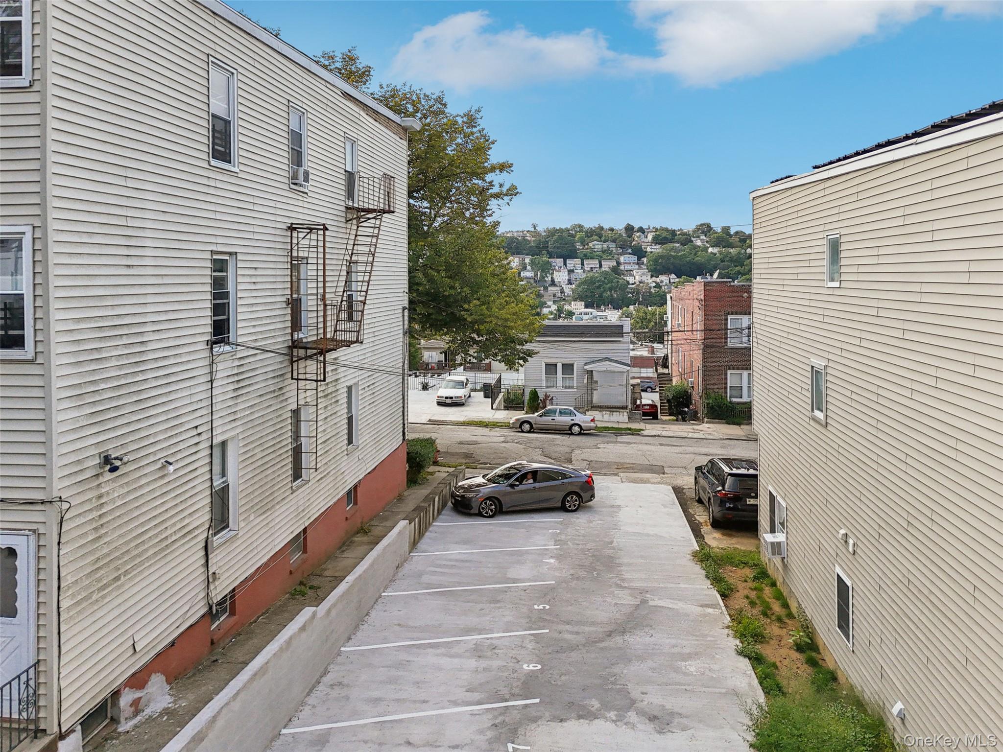 34 Clarendon Avenue, Yonkers, NY 10701