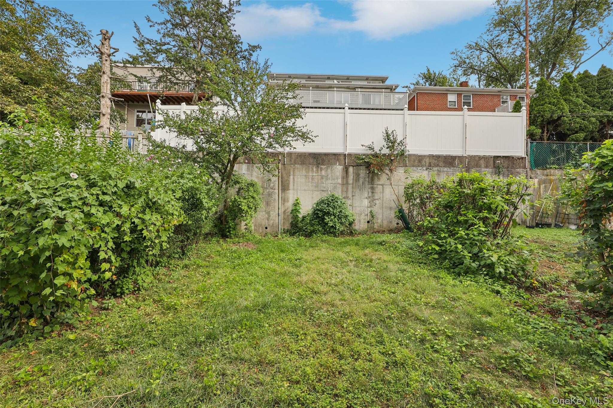 34 Clarendon Avenue, Yonkers, NY 10701