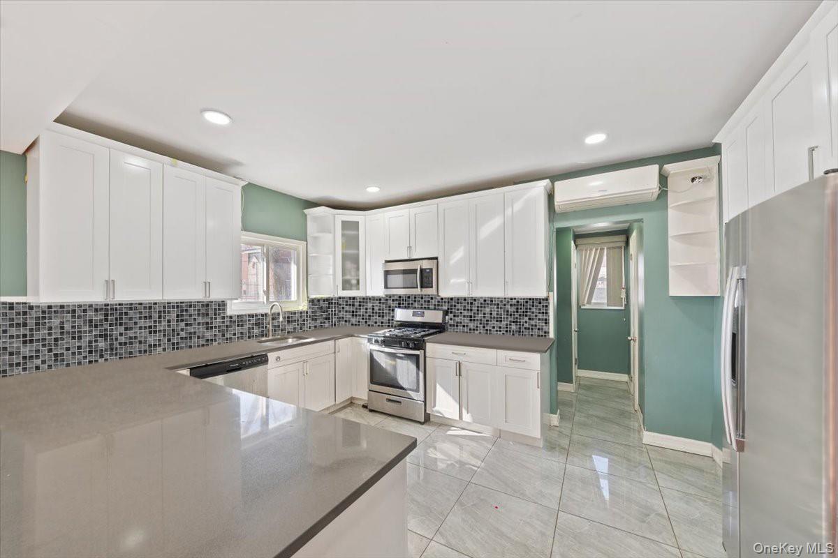 120-44 192nd Street, Saint Albans, NY 11412