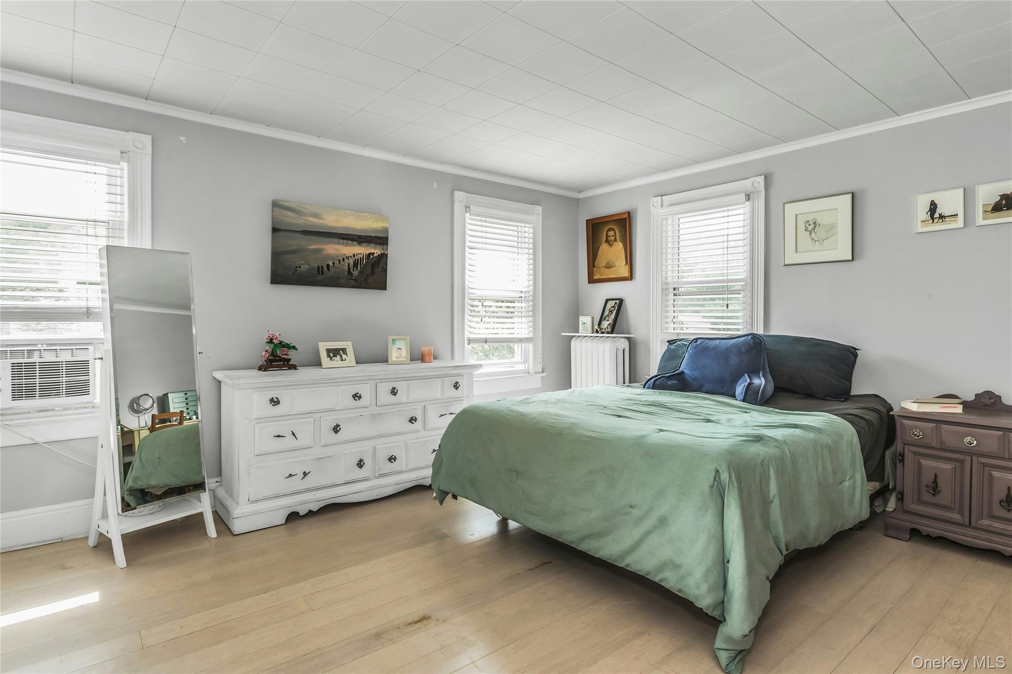 66 Tooker Avenue, Oyster Bay, NY 11771