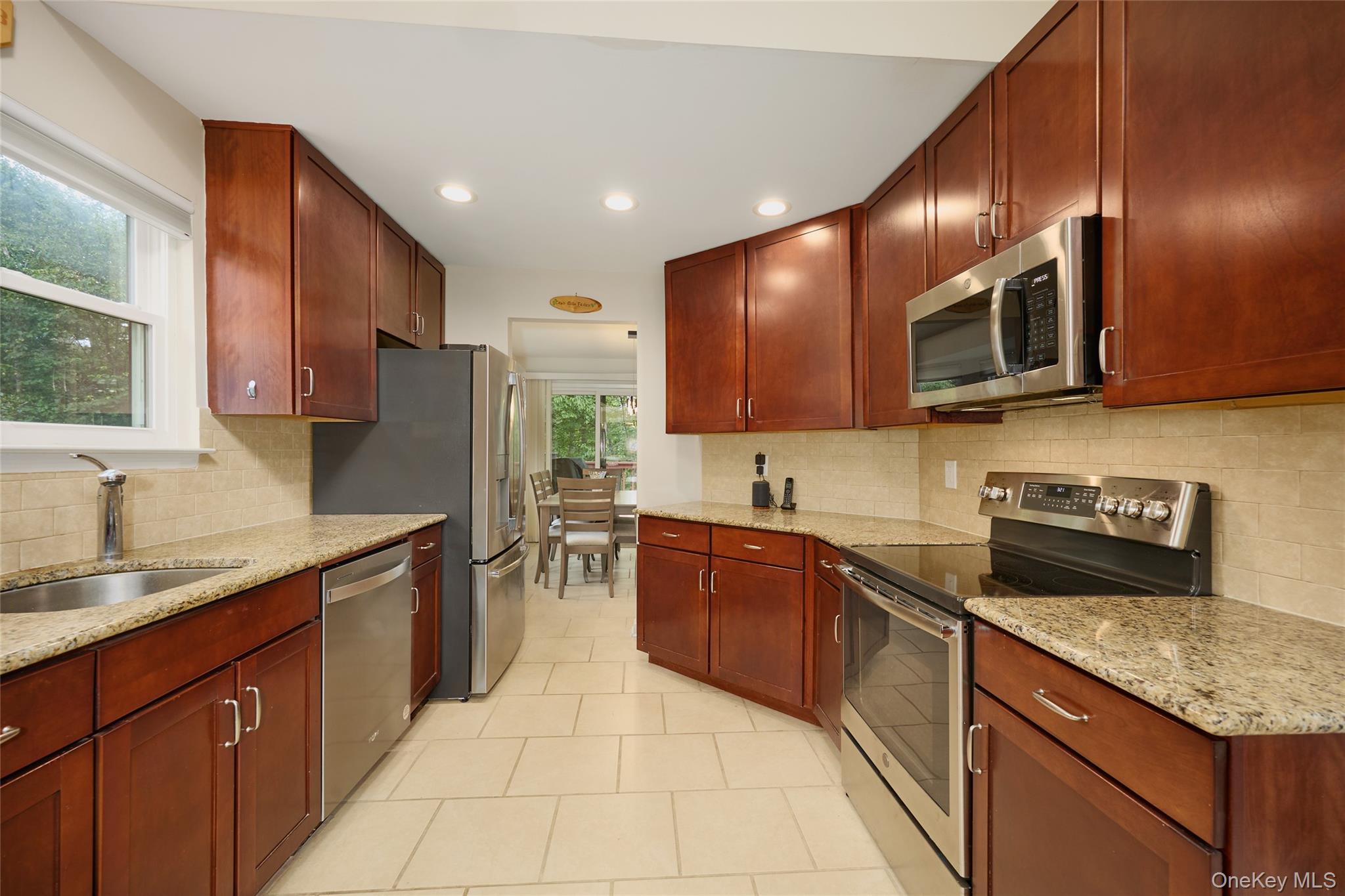 41 Bridle Path Road, Ossining, NY 10562