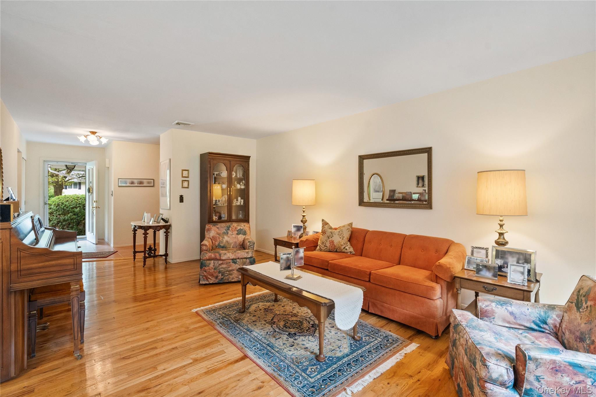 20 Frazer Drive, Greenlawn, NY 11740