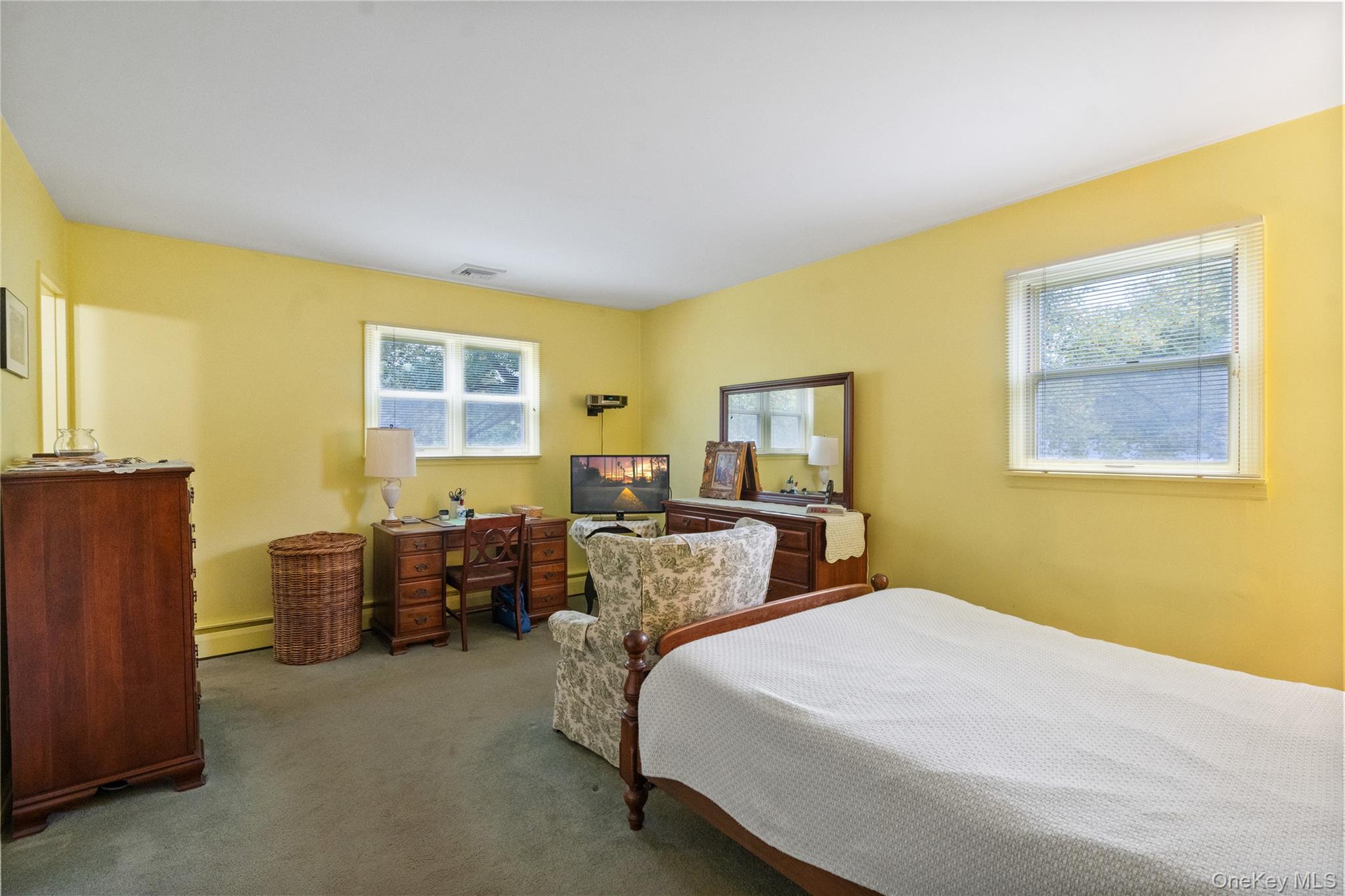 20 Frazer Drive, Greenlawn, NY 11740