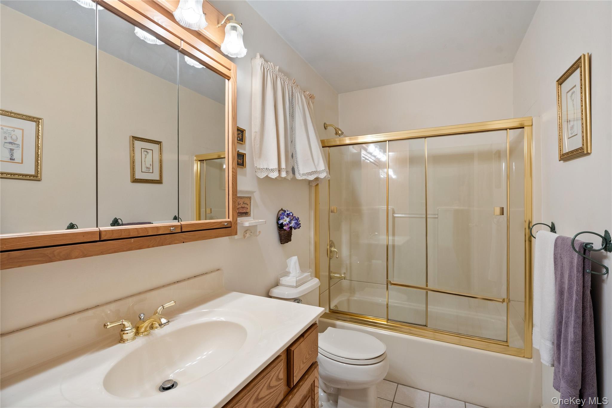 20 Frazer Drive, Greenlawn, NY 11740