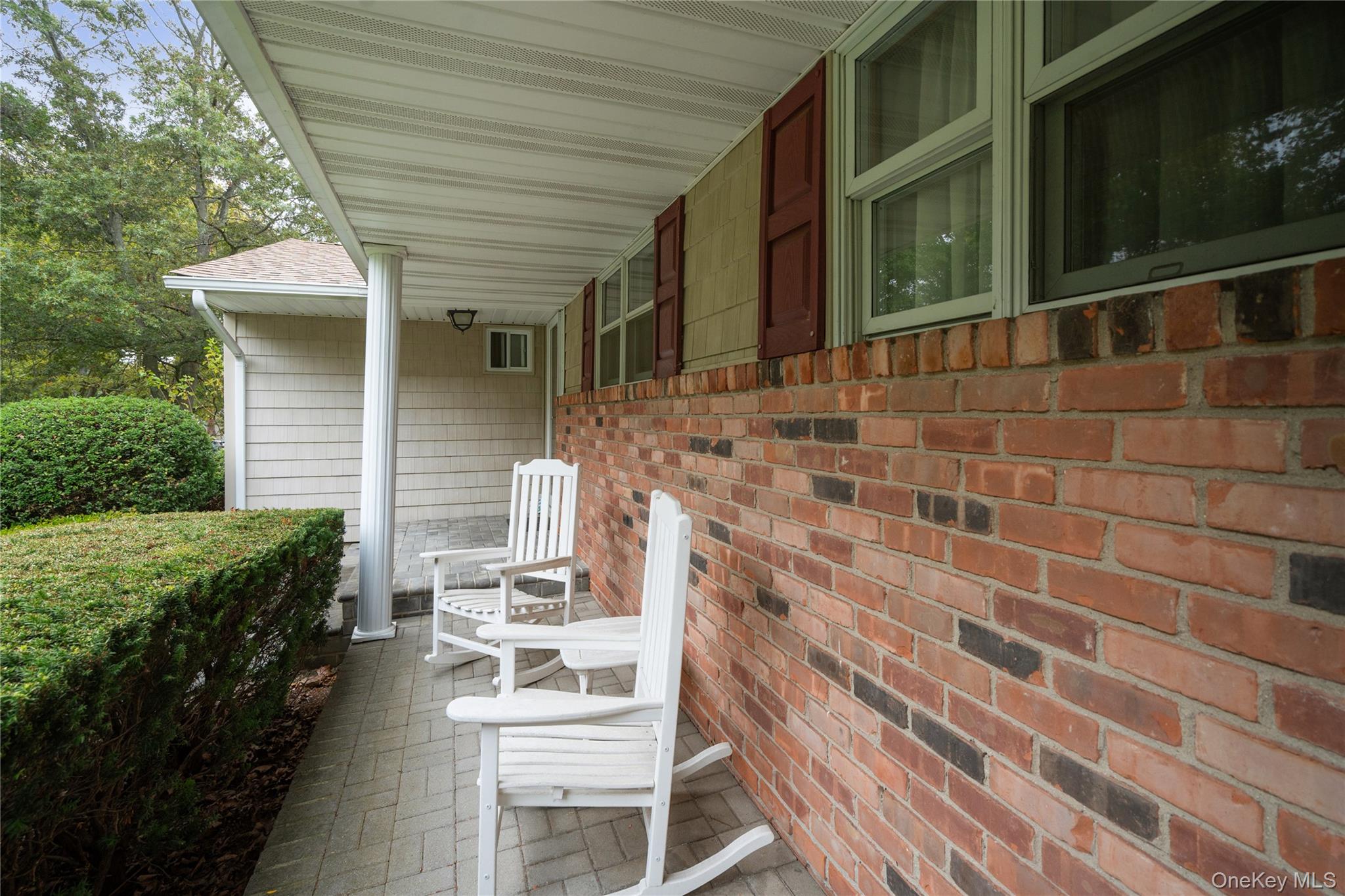 20 Frazer Drive, Greenlawn, NY 11740