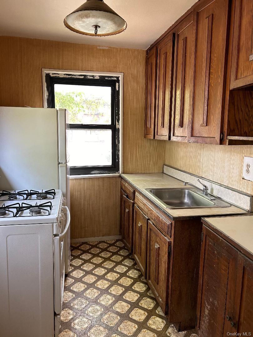 163-30 17th # 4-297, Whitestone, NY 11357