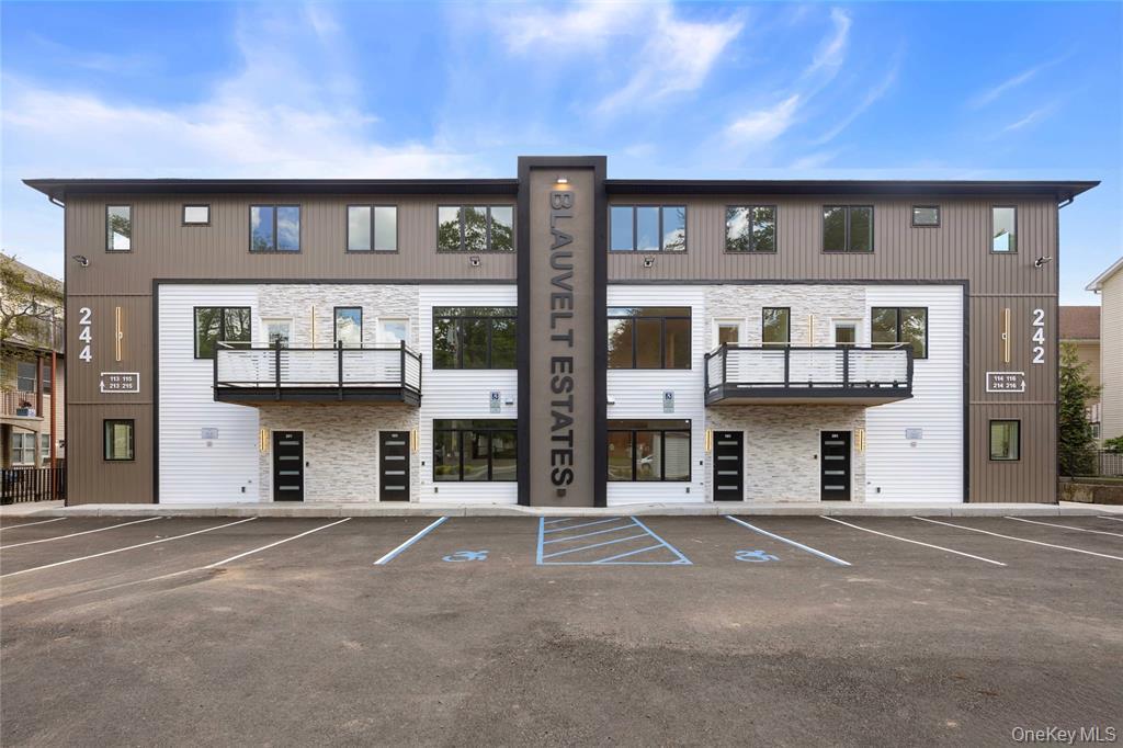 244 Blauvelt Road # 215, Monsey, NY 10952