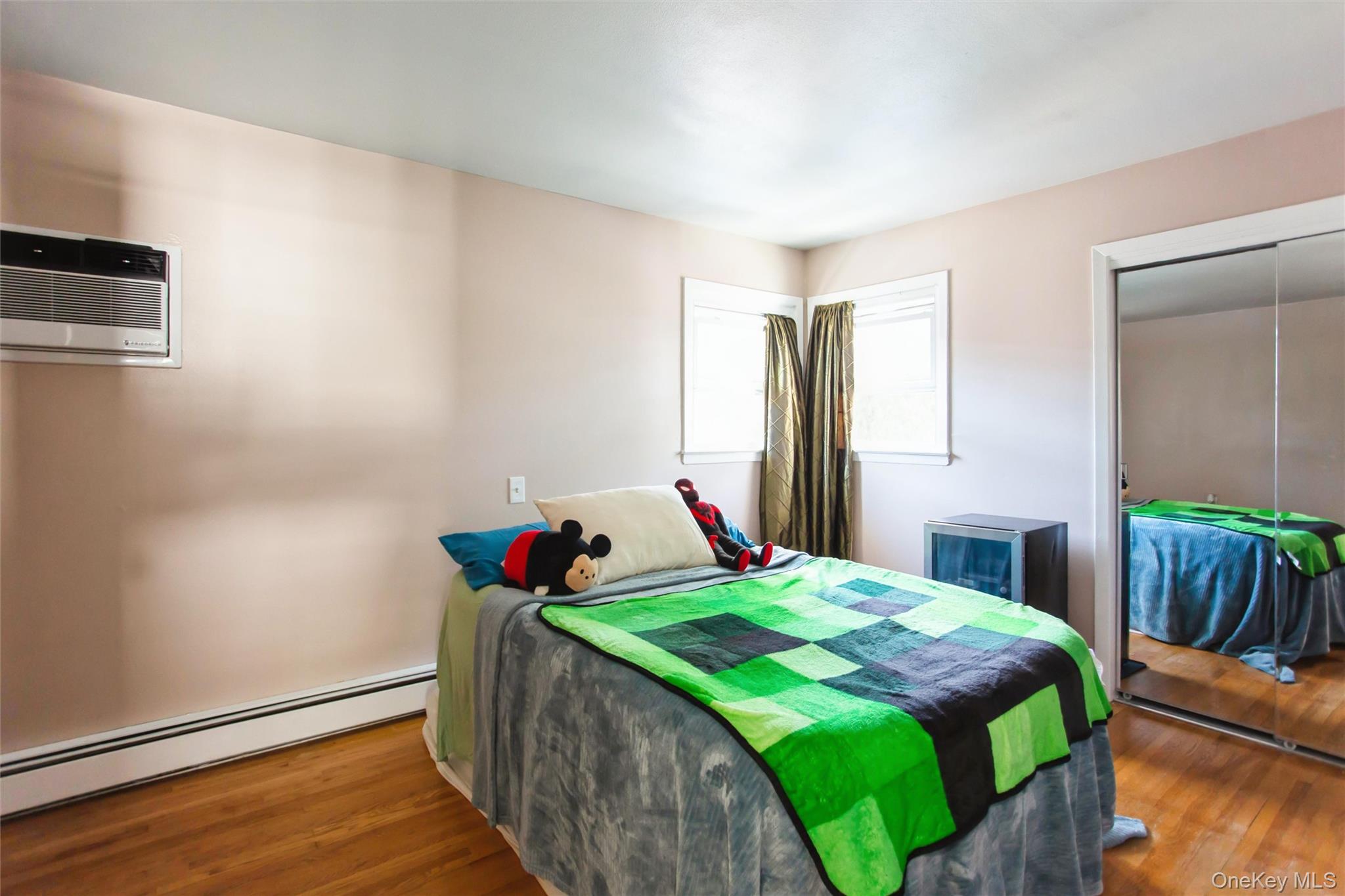 200 E Euclid Street, Valley Stream, NY 11580