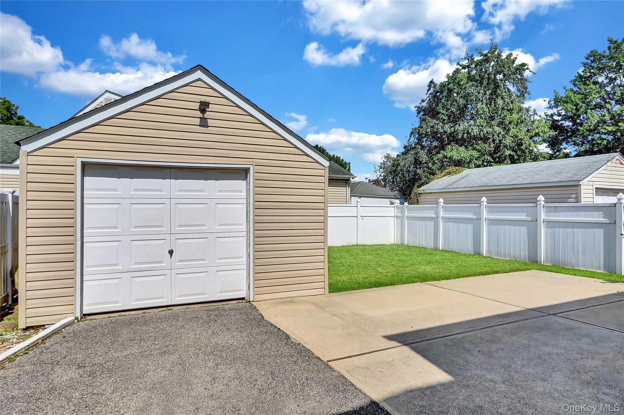 97 E Beverly Parkway, Valley Stream, NY 11580