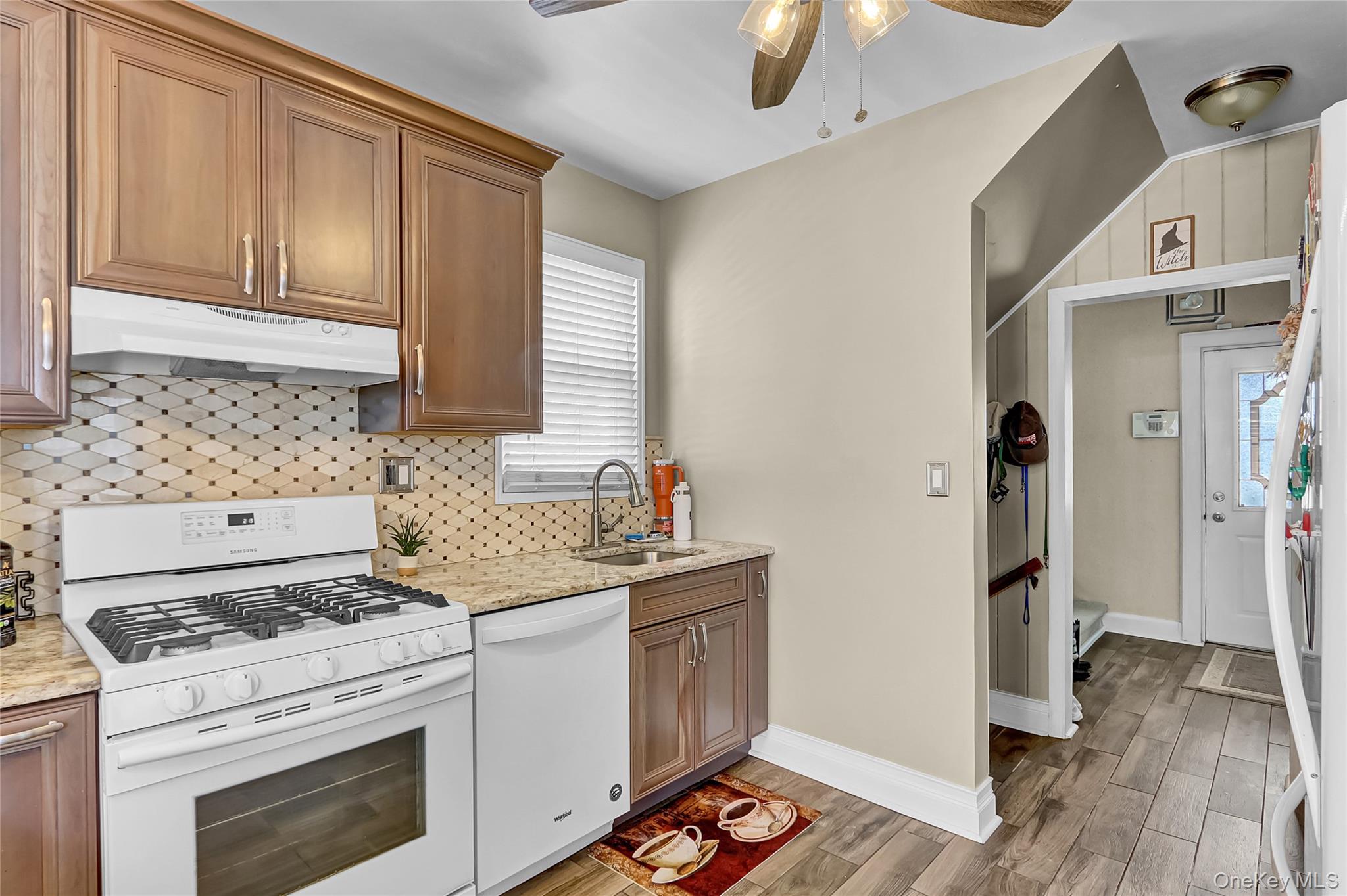 97 E Beverly Parkway, Valley Stream, NY 11580