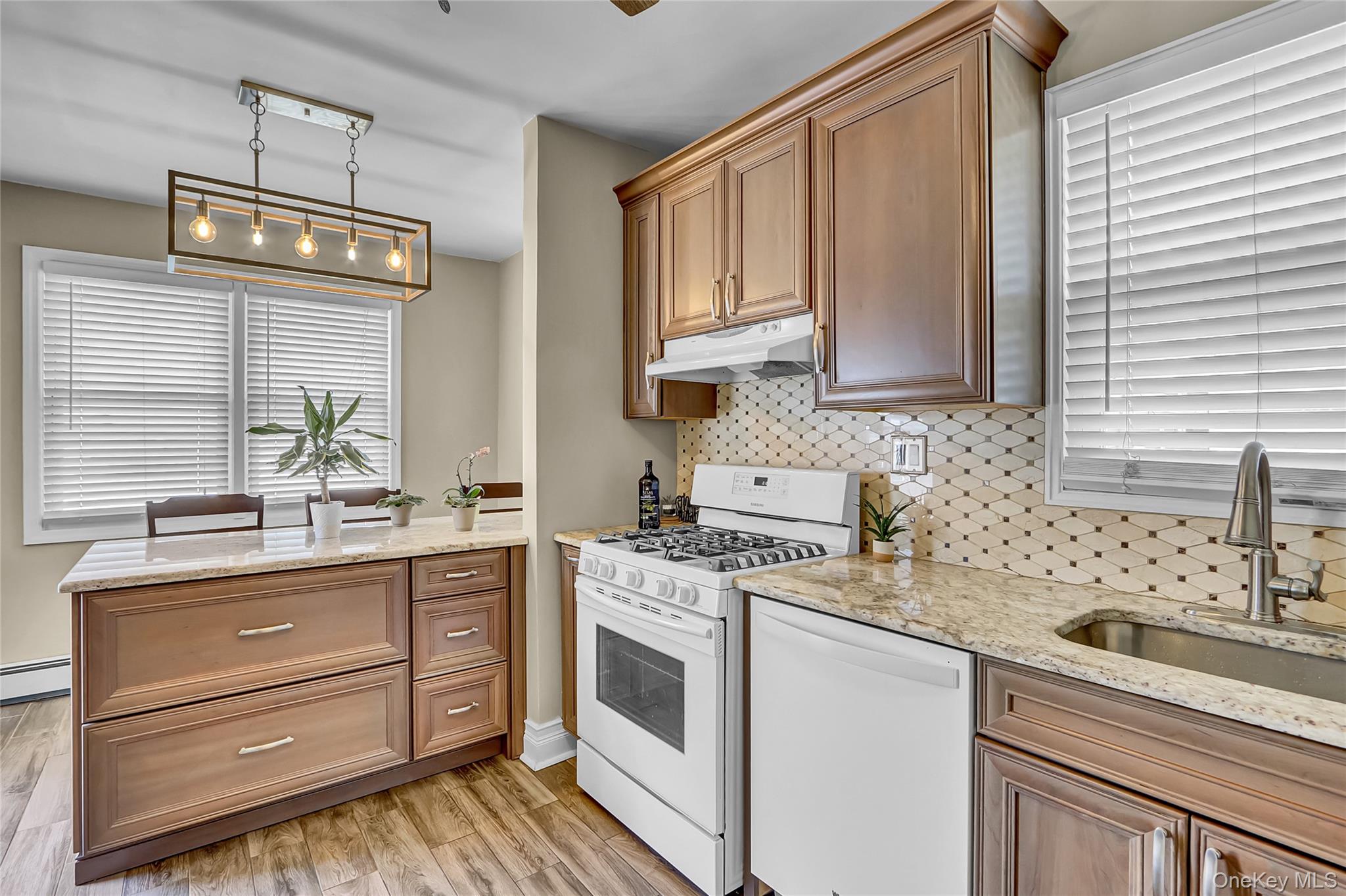 97 E Beverly Parkway, Valley Stream, NY 11580