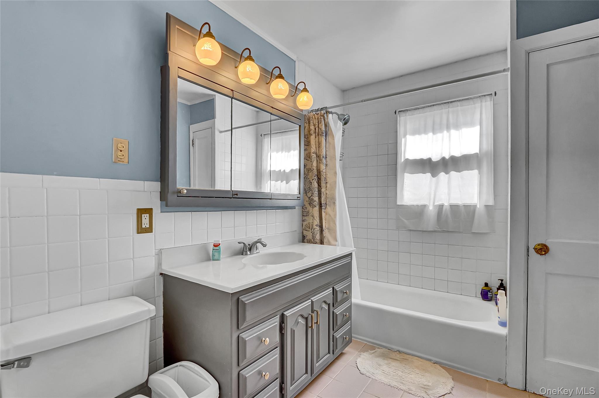 97 E Beverly Parkway, Valley Stream, NY 11580