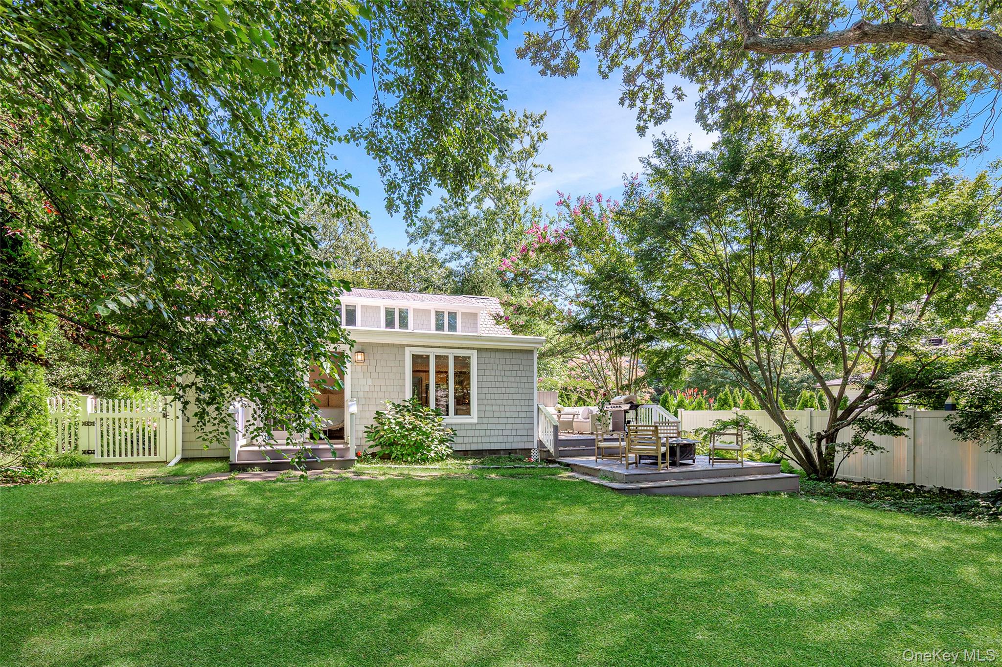8 Lawrence Avenue, Hampton Bays, NY 11946
